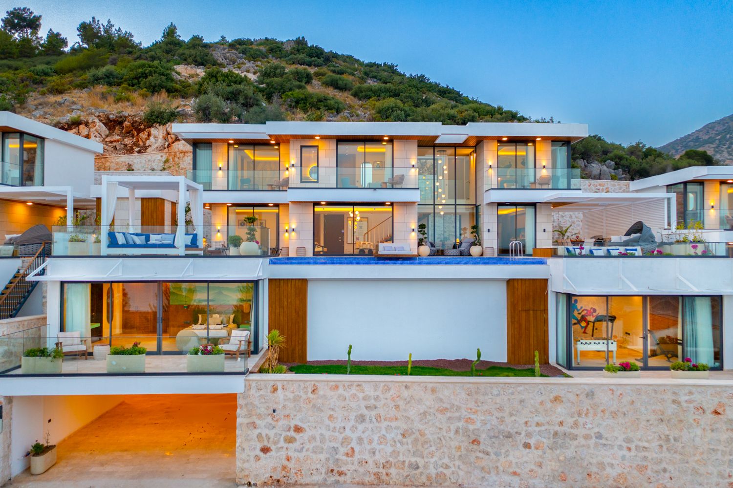 Villa Tarçın Bozburun Marmaris: 5-Bedroom Seaview Villa with Private Pool & Spa in Kalkan, T