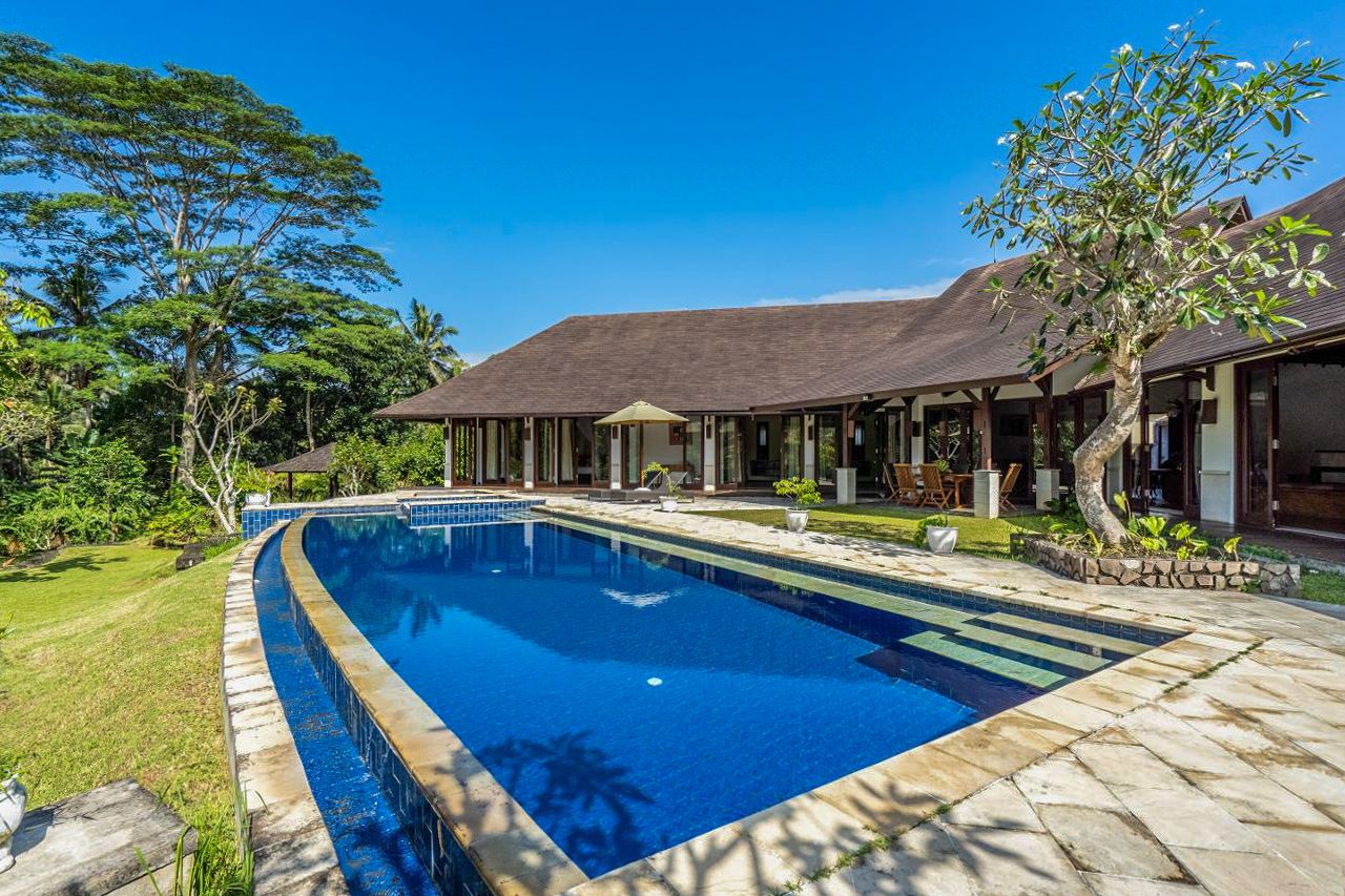 Villa Teratai Campuhan Ubud: 3-Bedroom Colonial-Style Villa with Rice Field Views in Keca