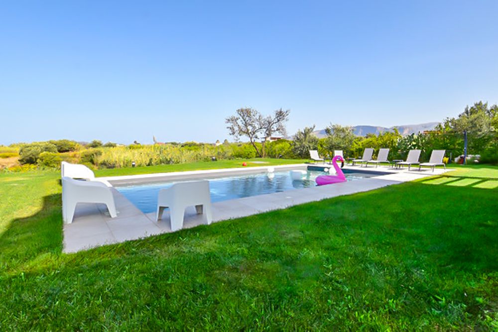 Villa Tramonto Segesta Trapani: 5-Bedroom Villa with Spa, Gym & Countryside Views in Western
