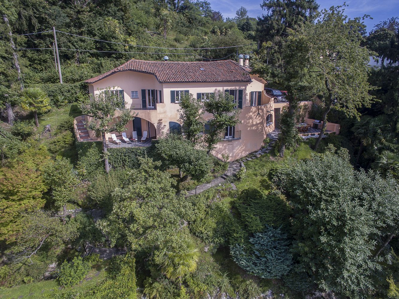Villa Zaffiro Arolo Leggiuno: 6-Bedroom Lakeside Villa with Spa and Stunning Views on Lake
