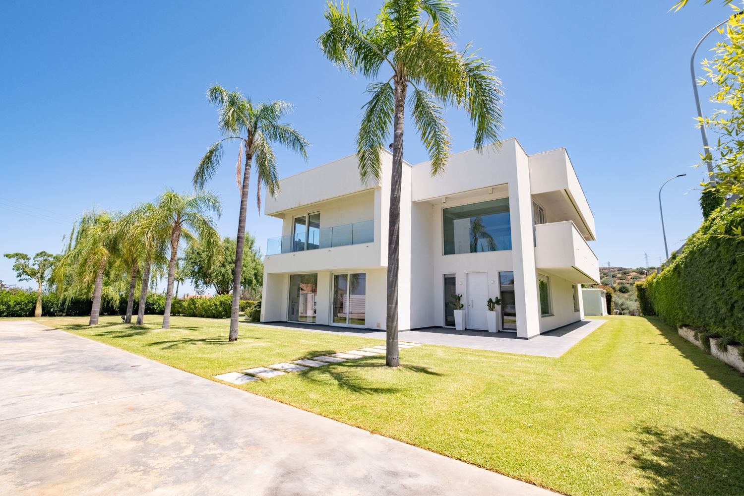 Villa Zagara Cattafi Milici: 3-Bedroom Sea View Villa with Hot Tub & Spa in Eastern Sicil