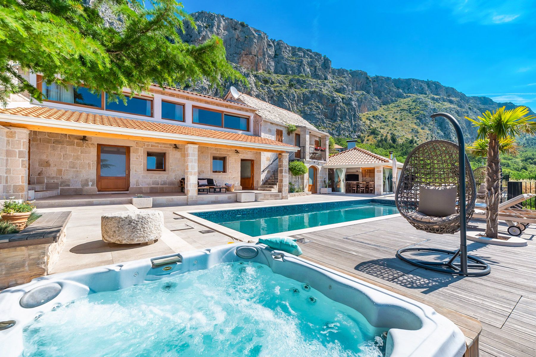 Villa Zlatna Marjan Split: 3-Bedroom Sea View Villa with Spa & Hot Tub in Split, Croati