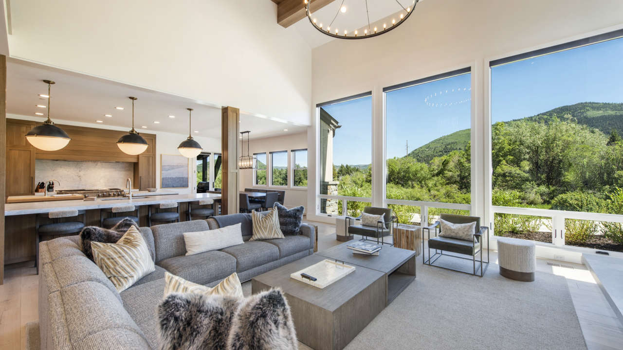 Apartment Boreas McPolin Park City: Luxury 7-Bedroom Apartment with Hot Tub and Ski Access, Park City