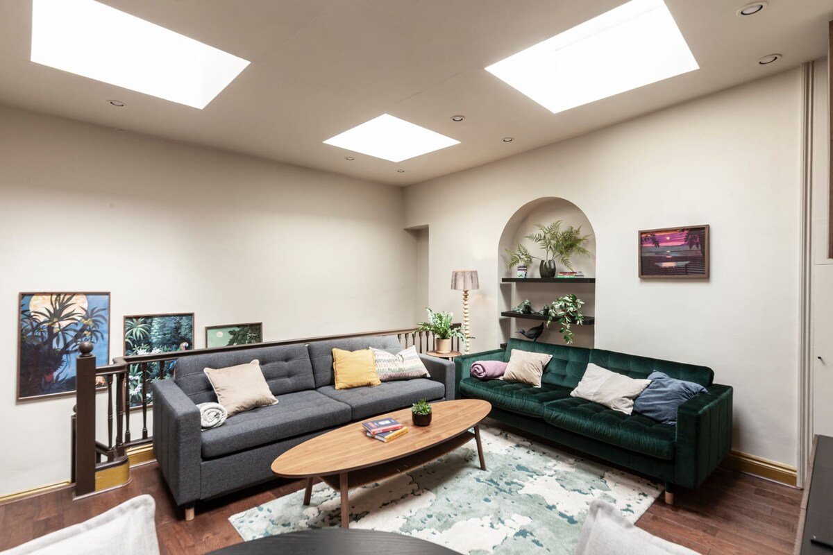 Apartment Helm Frazer Soho: Luxury 1-Bedroom Apartment with Spa and Air-Con, Soho London