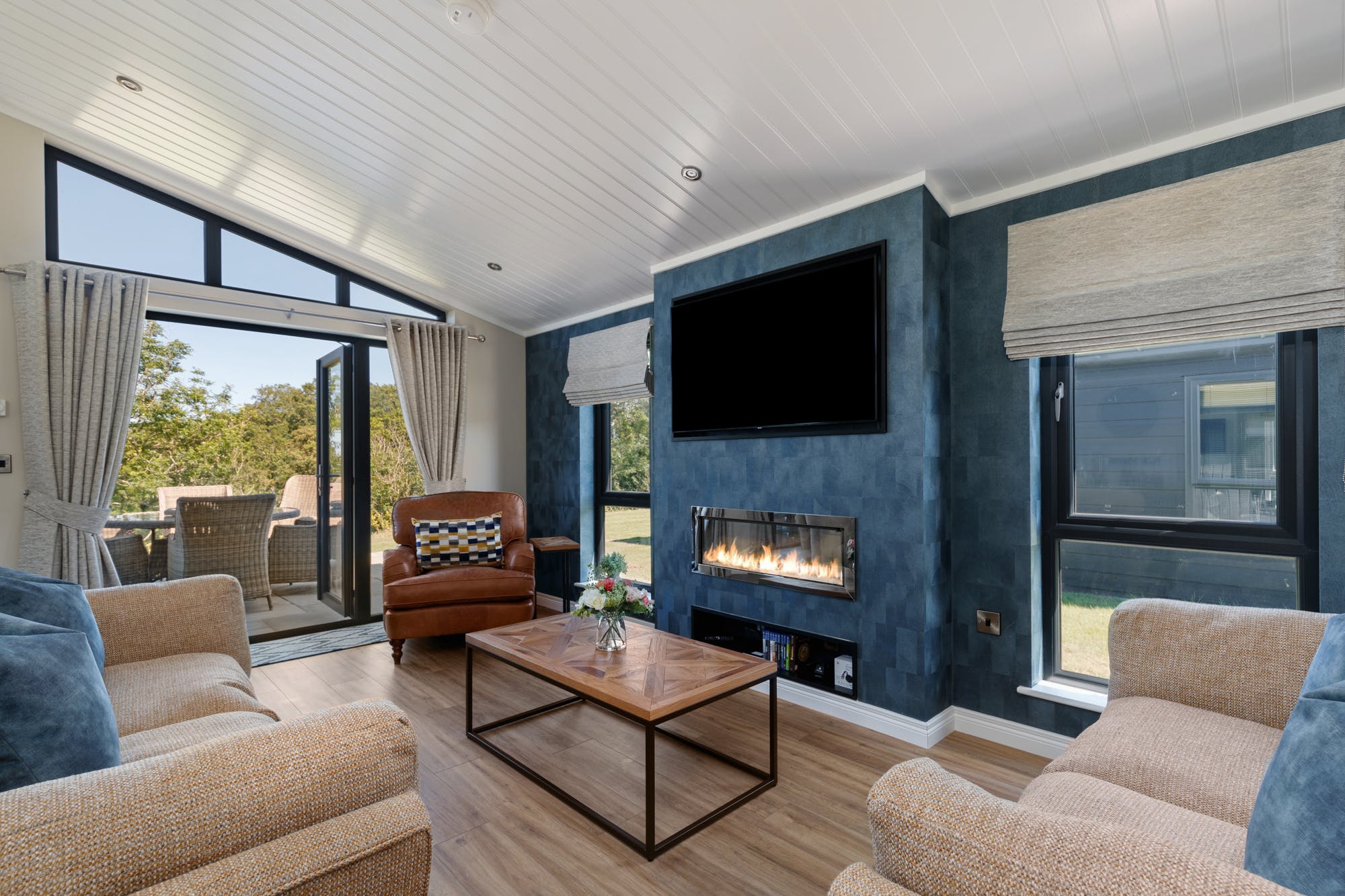 Apartment Helm Giltar Pembroke: Luxury 3-Bedroom Apartment with Hot Tub and Sea Views, Tenby