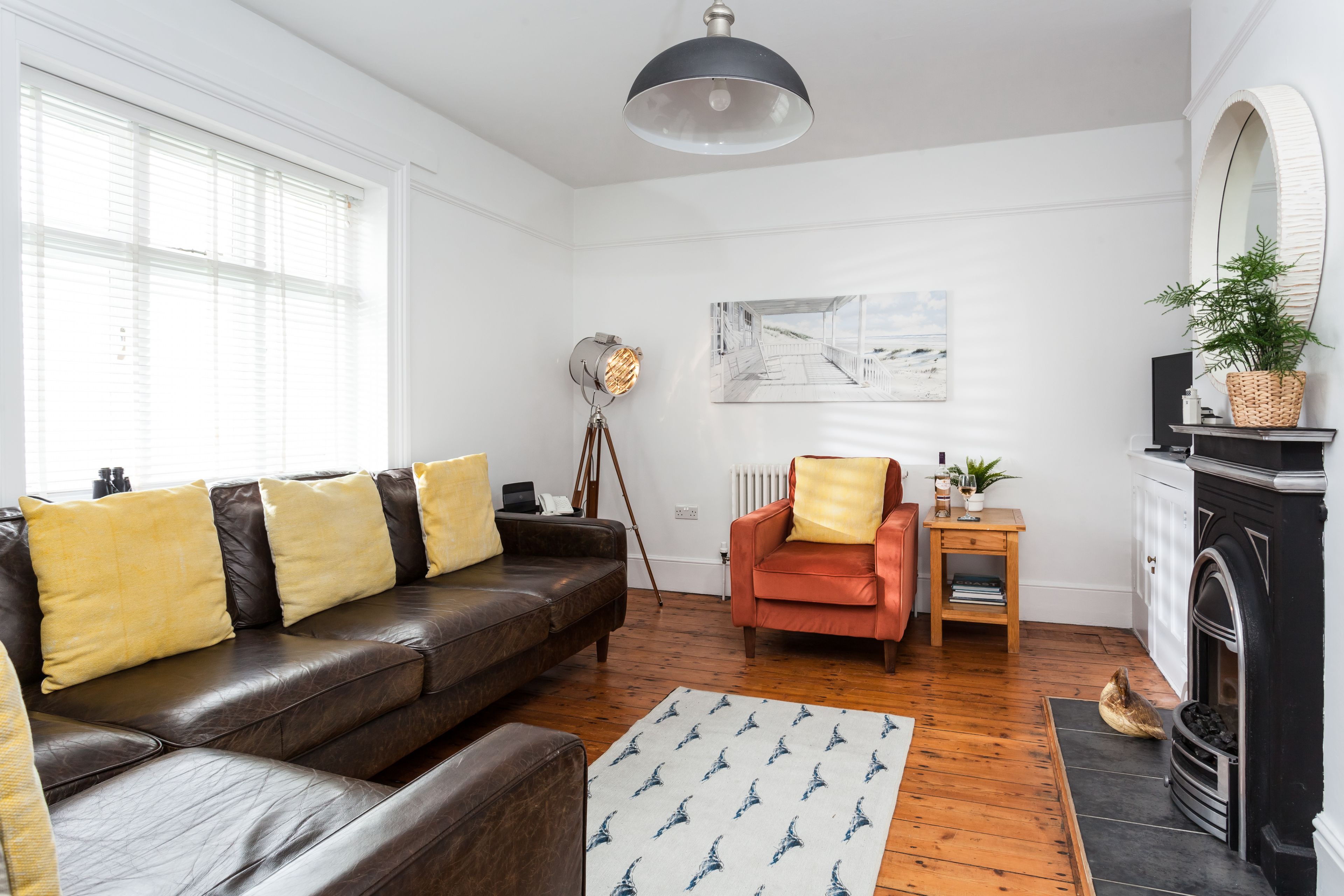 Apartment Helm Goonhilly Lizard: Luxury 3-Bedroom Apartment with Sea Views, Private Parking, Lizard Peninsula