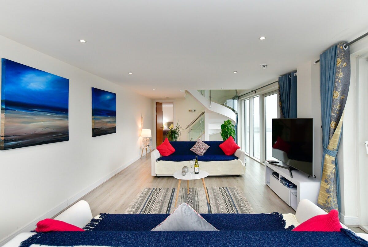 Apartment Helm Gower Swansea: Luxury 3-Bedroom Apartment with Sea Views and Spa, Swansea