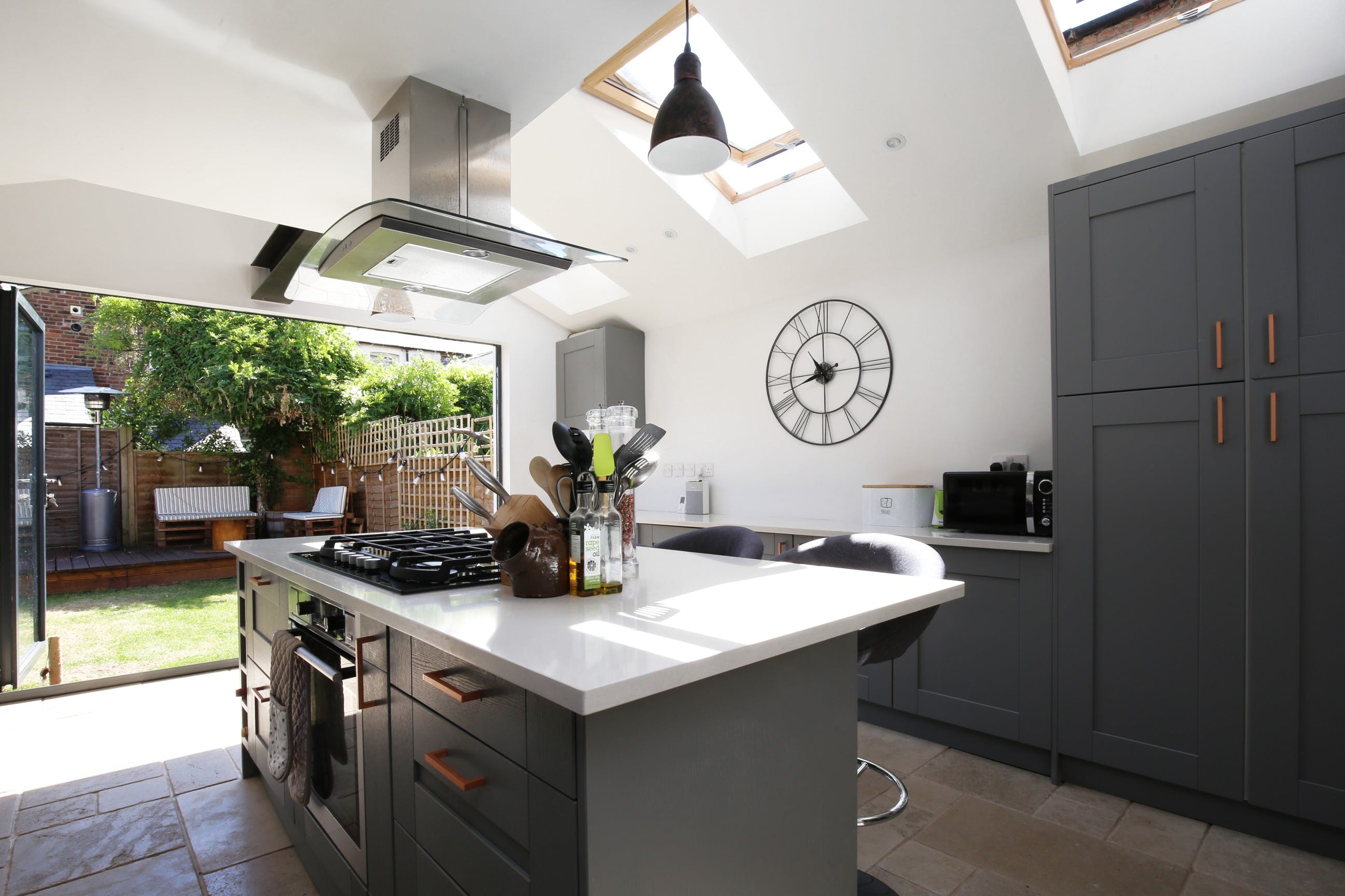 Apartment Helm Hawkesbury Oxford: Luxury 2-Bedroom Apartment with BBQ and Family-Friendly Features in Oxford