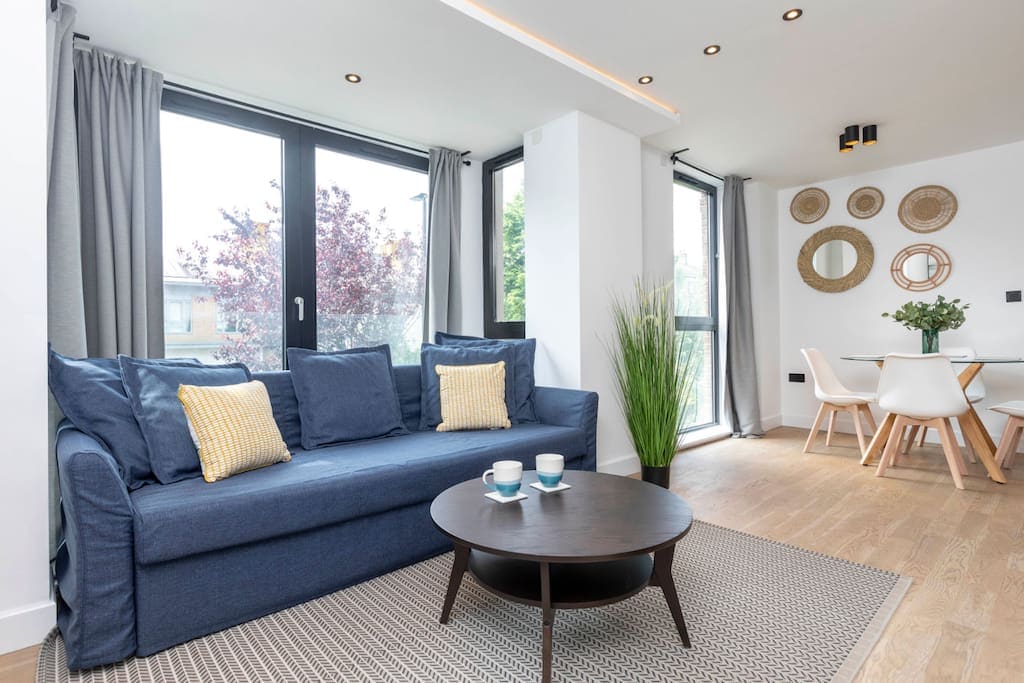 Apartment Helm Hawley Kentish Town: Luxury 2-Bedroom Apartment with Spa and Parking, Kentish Town London