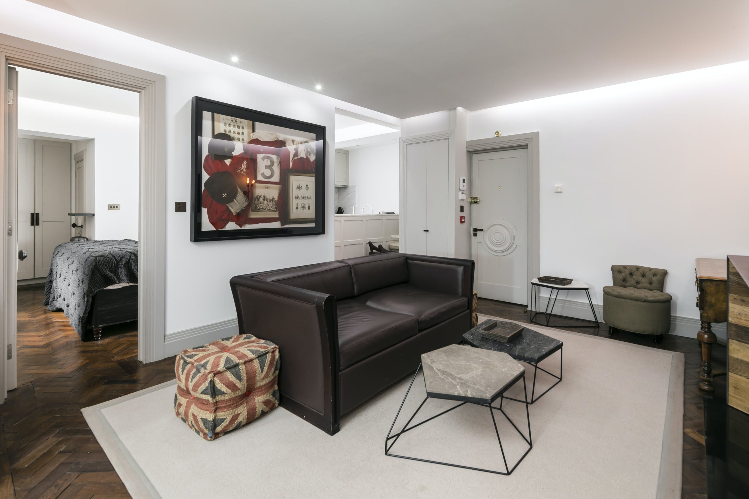 Apartment Helm Hawley Mayfair: Luxury 1-Bedroom Apartment with Air Conditioning and Private Parking, Mayfair London
