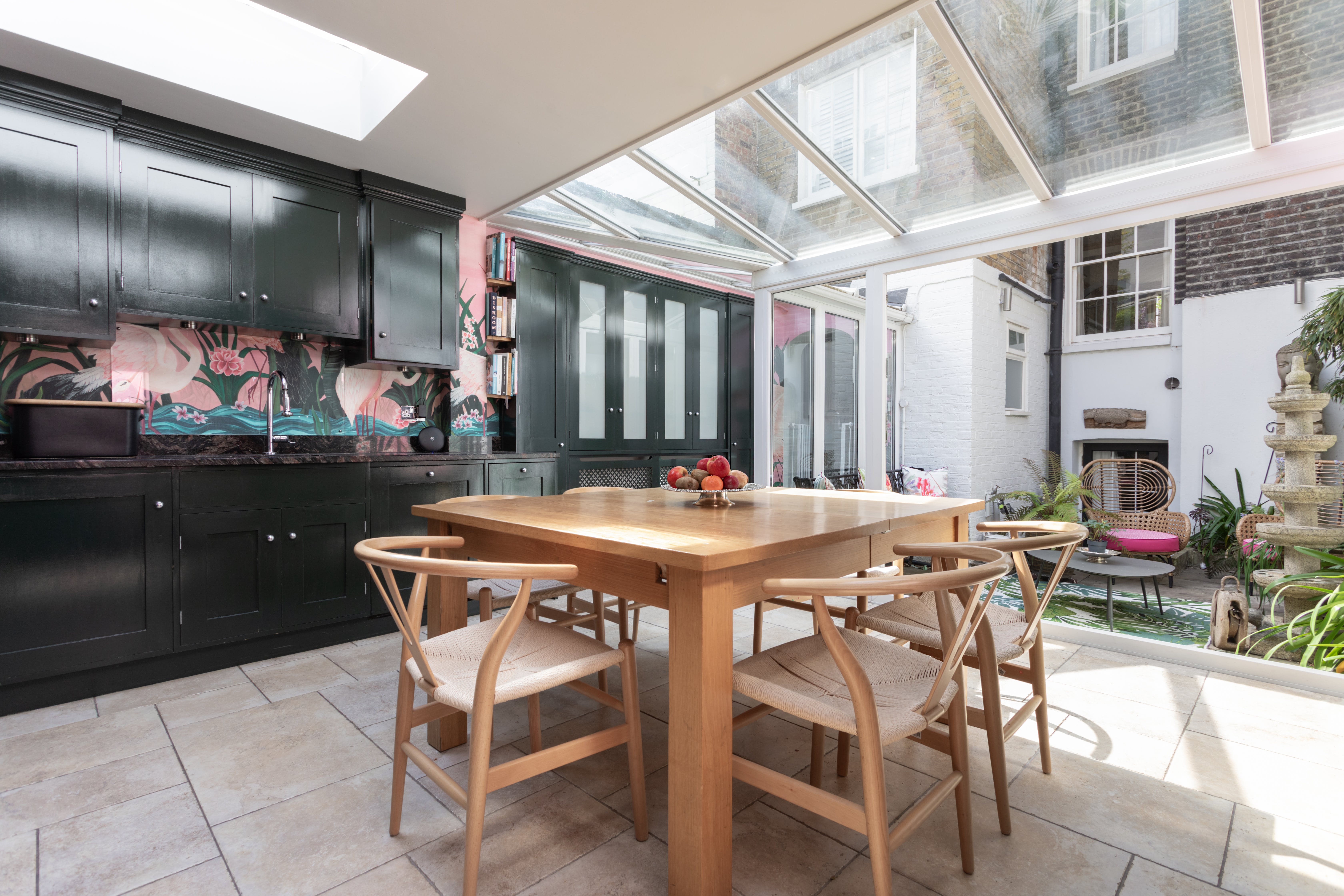 Apartment Helm Hawley Paddington: Luxury 4-Bedroom Apartment with Fireplace and Premium Features, Paddington London