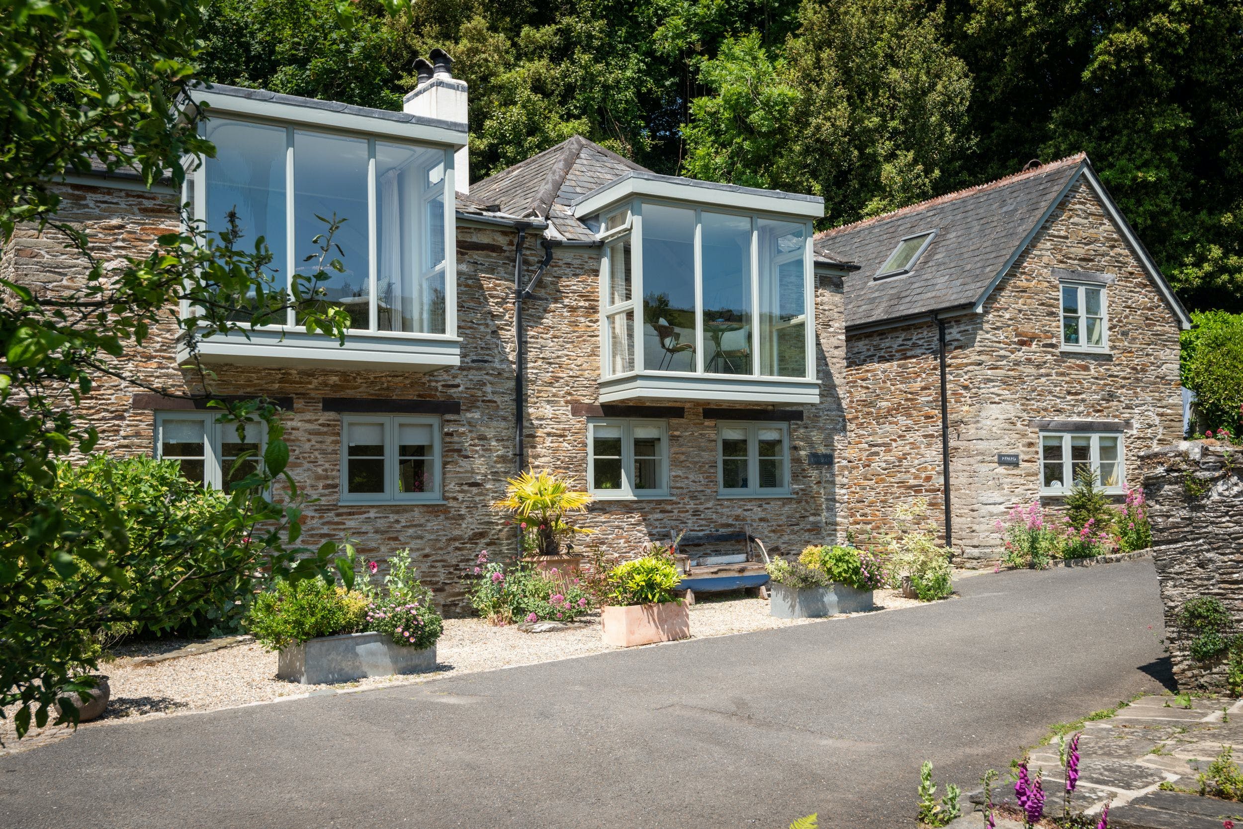 Apartment Helm Heather Bolt Head Salcombe: Luxury 3-Bedroom Apartment with Sea Views and Pool, Salcombe Devon