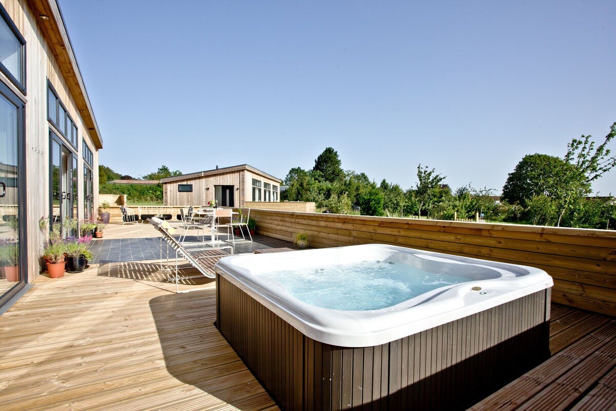 Apartment Helm Heather Cranmore Somerset: Charming 2-Bedroom Apartment with Hot Tub in Somerset
