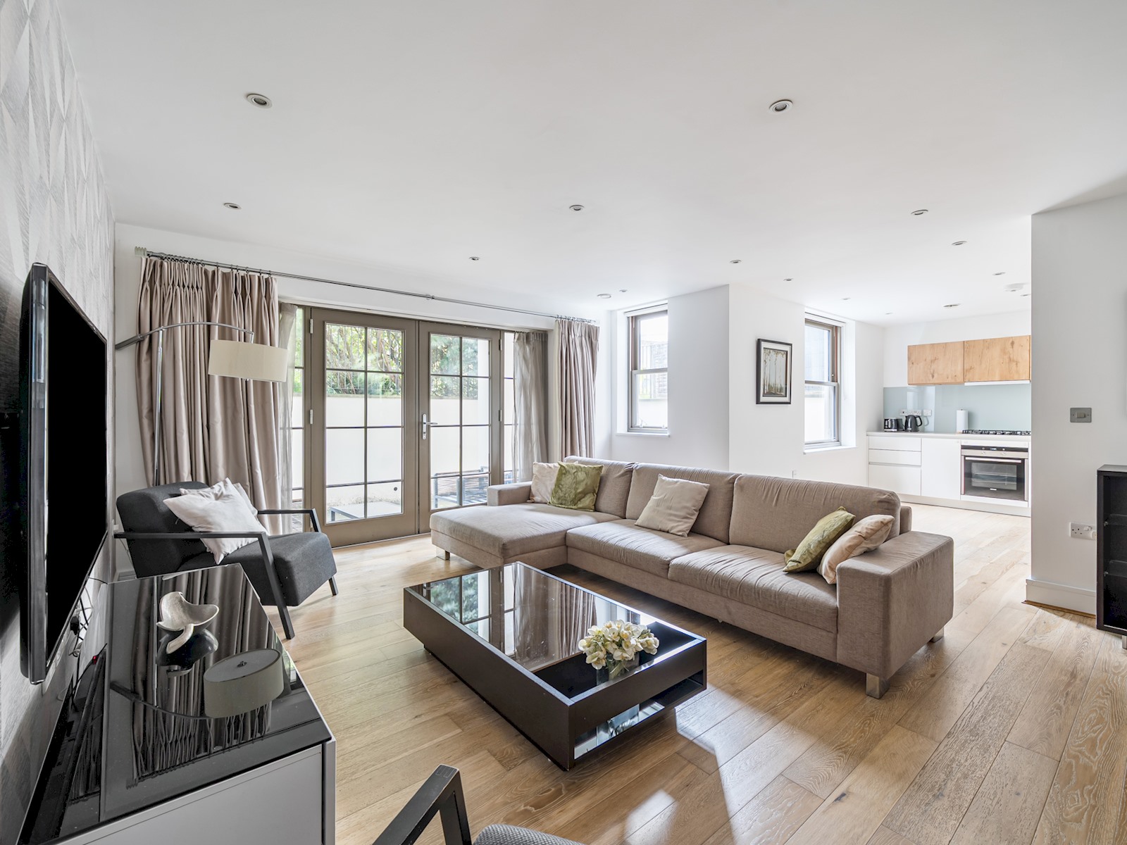 Apartment Helm Heather Lord’s: Luxury 2-Bedroom Apartment with Spa and Private Parking, St John’s Wood London