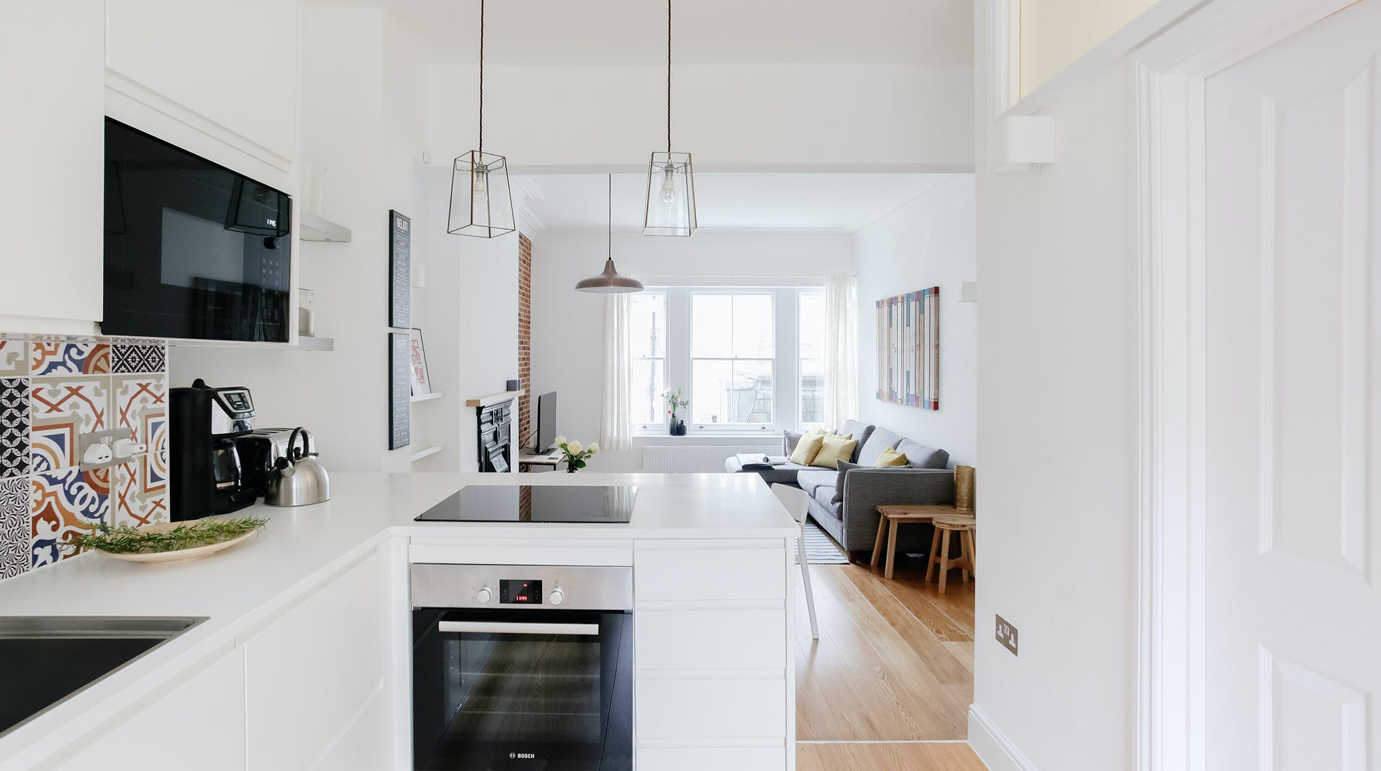 Apartment Helm Rowan Bayswater: Luxury 2-Bedroom Apartment with Spa and Family Features, Bayswater London