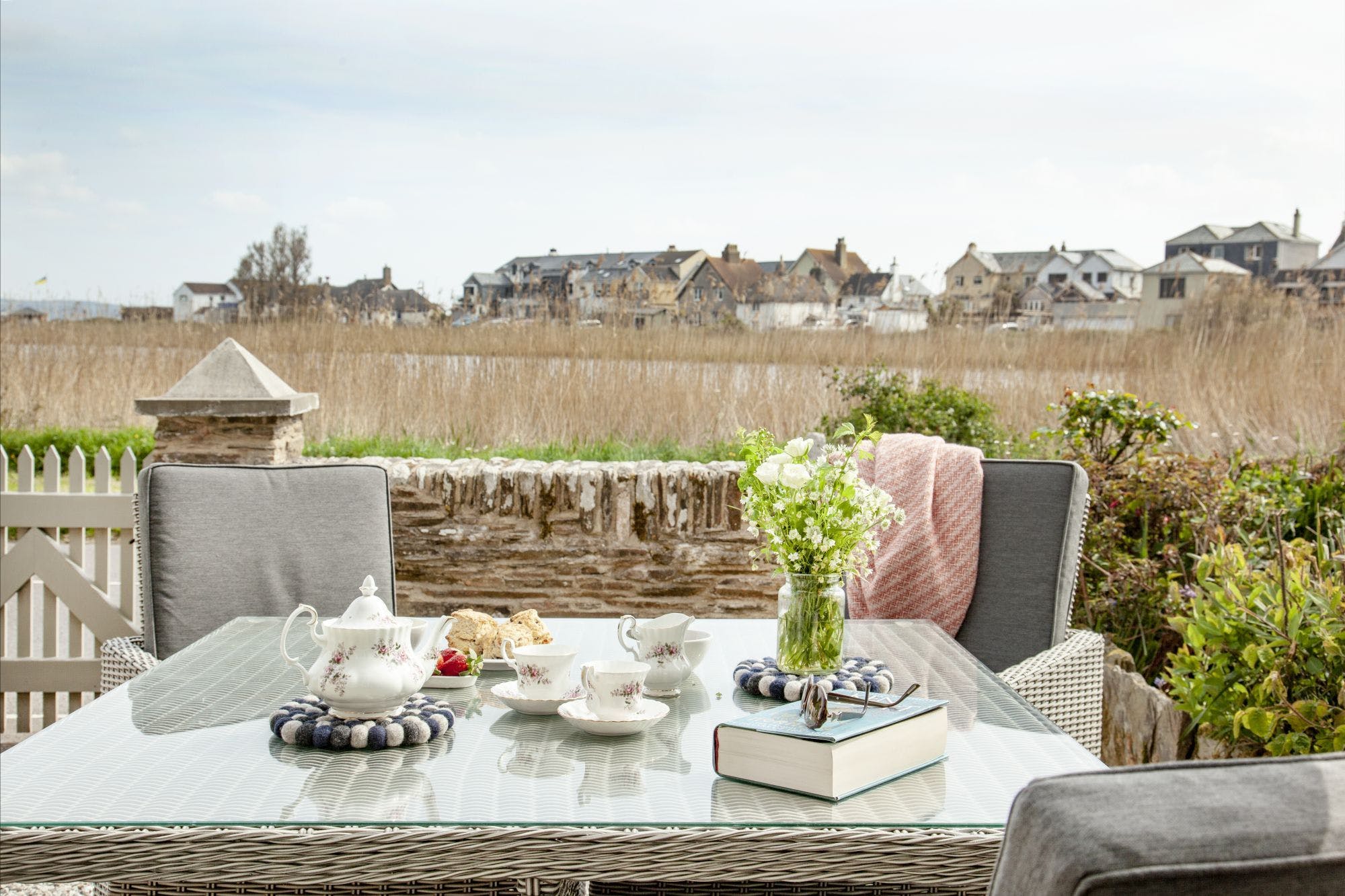Apartment Helm Rowan Millbay Salcombe: Charming 4-Bedroom Apartment with Sea Views and Beach Nearby in Salcombe, Devon