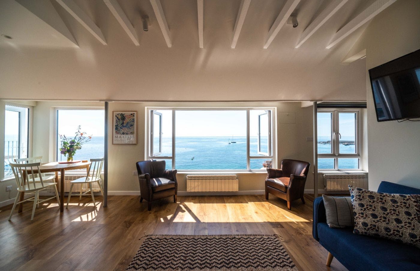 Apartment Zephyr Langdon Monmouth: Luxury 1-Bedroom Apartment with Sea Views and Spa, Lyme Regis