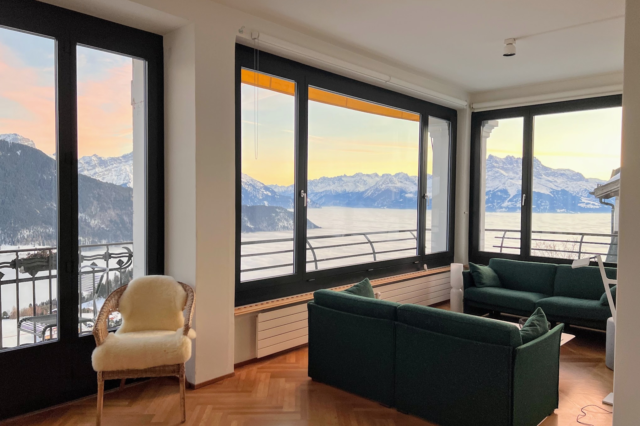 Appartement Favonio Riddes Vaud: Charming 2-Bedroom Ski Chalet Rental with Spa and Mountain Views, Vaud