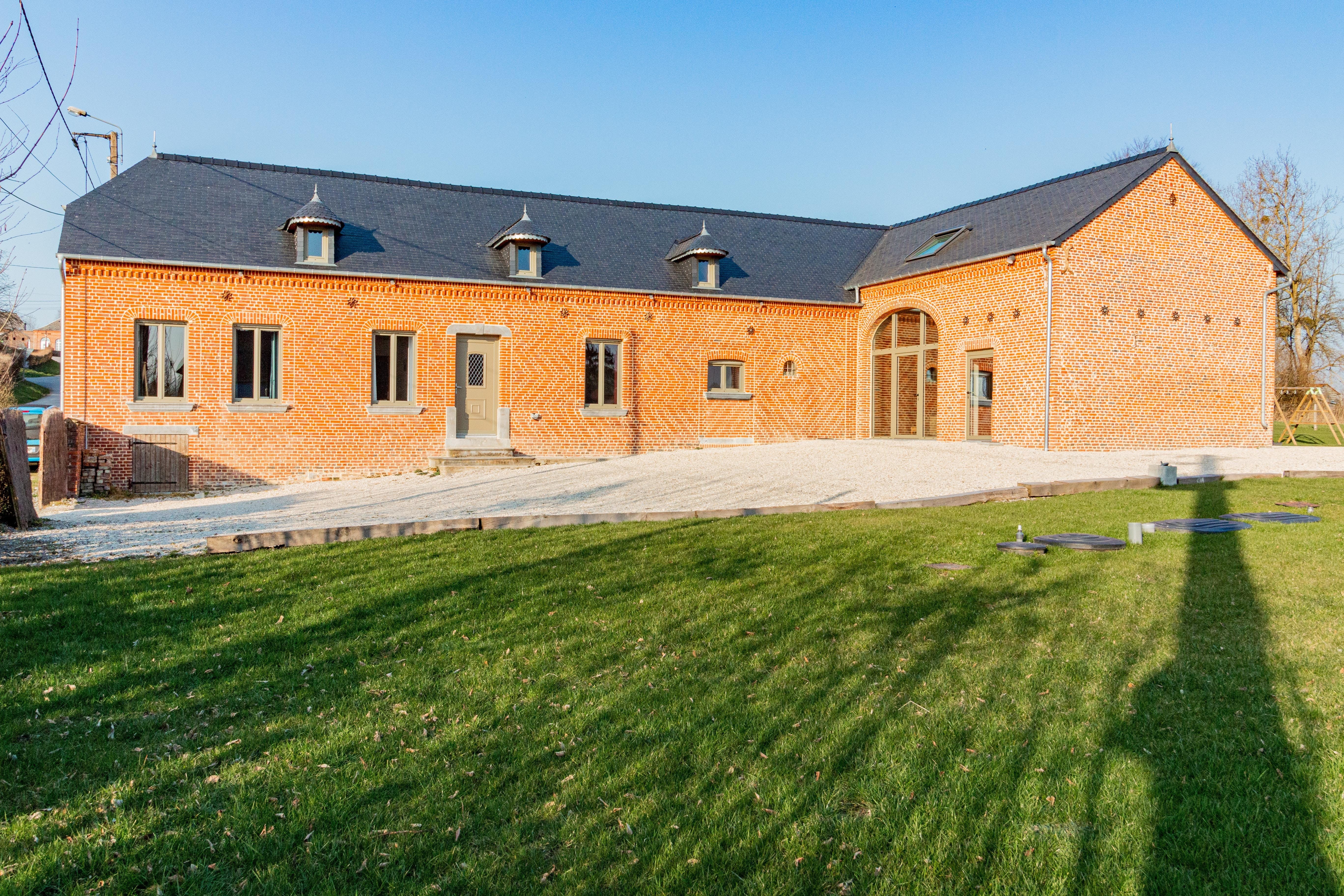 Appartement Safran Gergny Aisne: Spacious 4-Bedroom Apartment with Spa and Private Parking, Aisne France