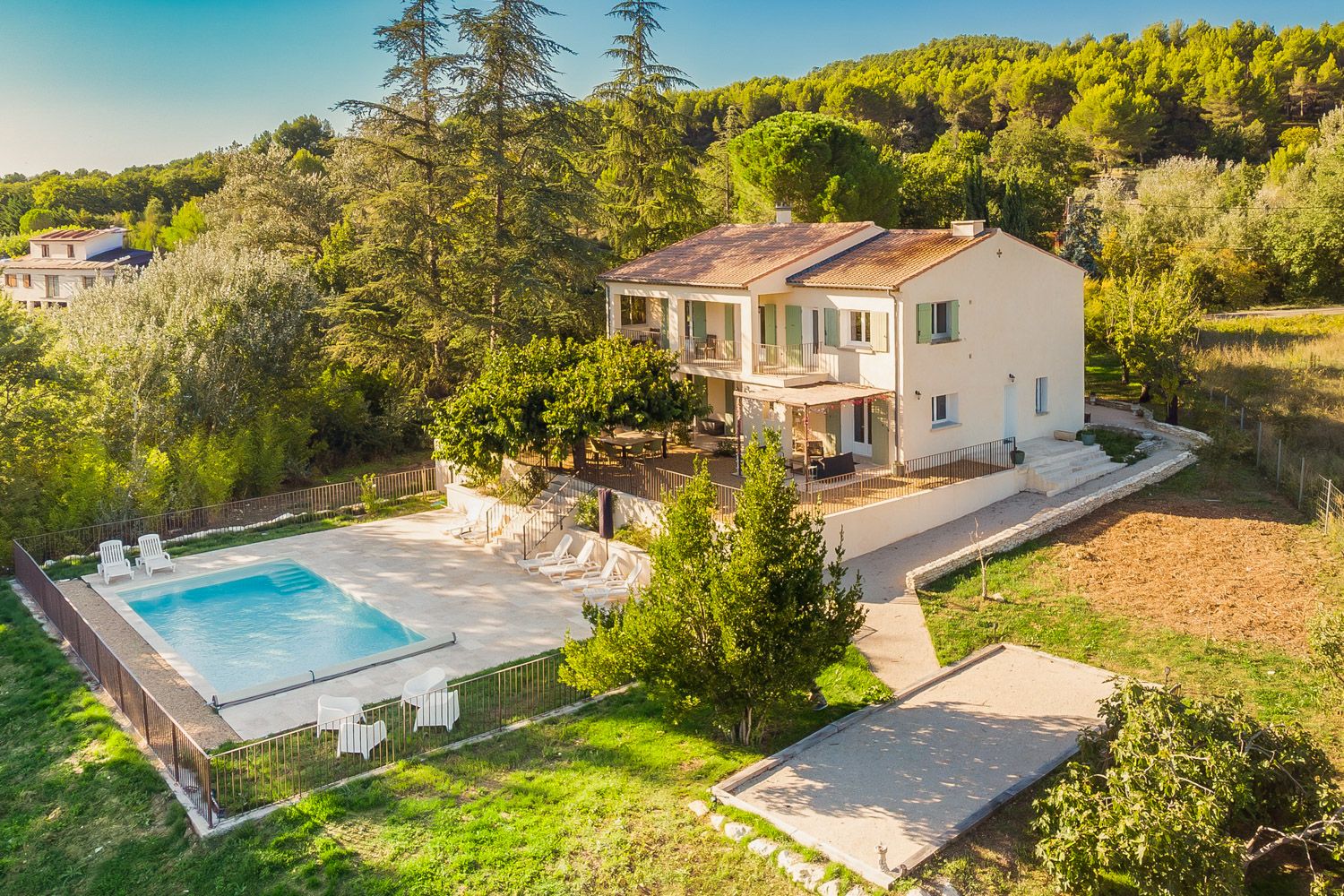 Bastide Lavande Perréal Gargas: 6-Bedroom Provence Bastide with Spa and Vineyard Views in Lu