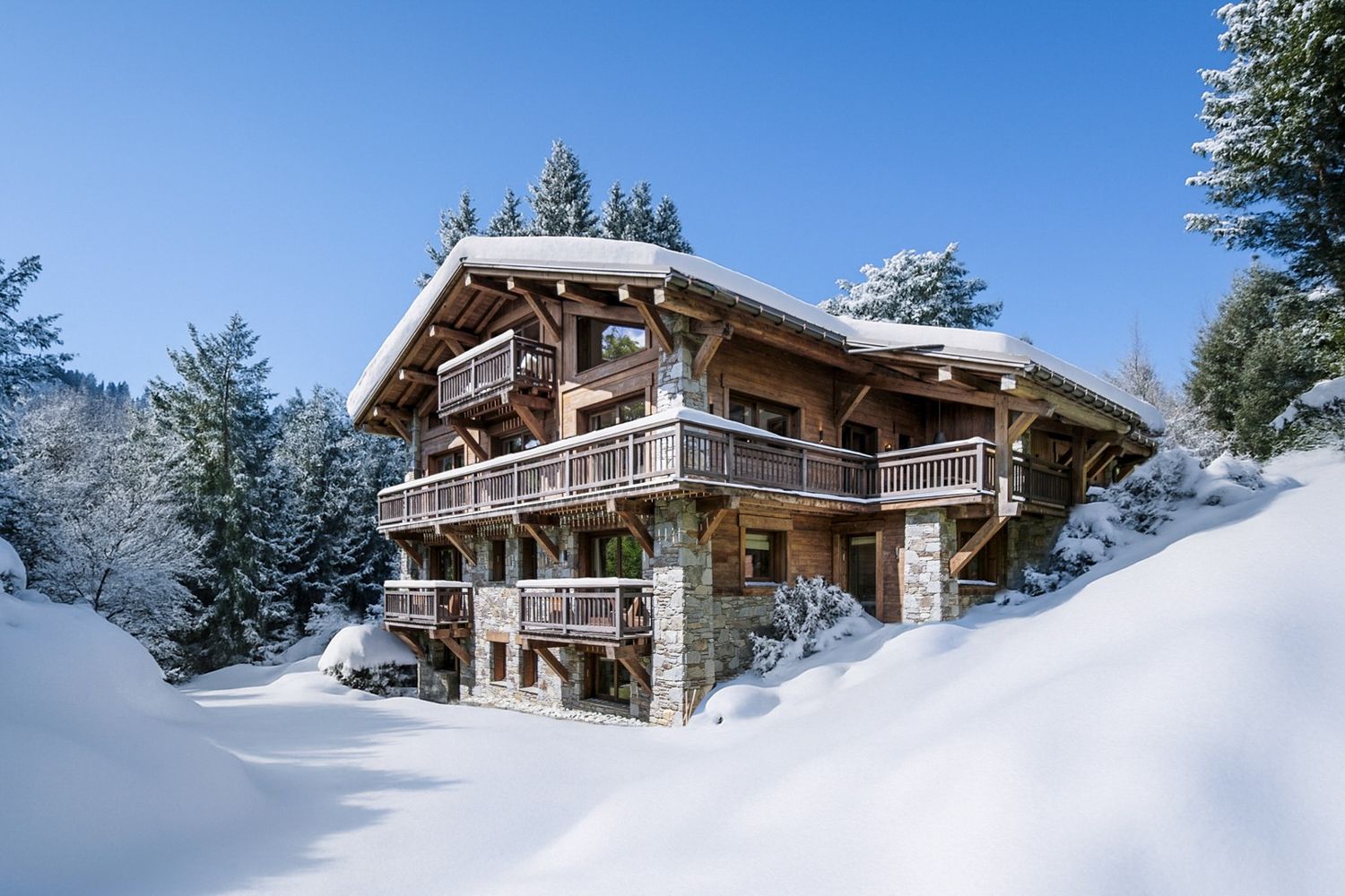 Chalet Cristallin Rochebrune Megève: 7-Bedroom Alpine Retreat with Spa and Mountain Views in Mege