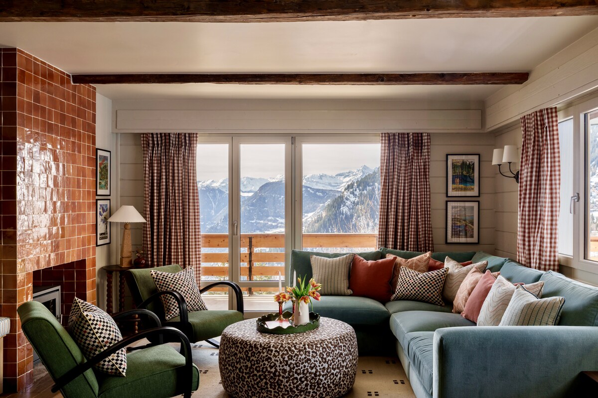 Chalet Favonio Les Ruinettes Verbier: Luxury 4-Bedroom Apartment with Fireplace and Ski Access, Valais