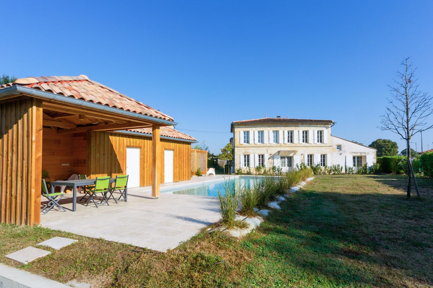 Château Pourpre Dordogne Libourne: 5-Bedroom Villa with Heated Pool & Tennis Court in St-Émilio