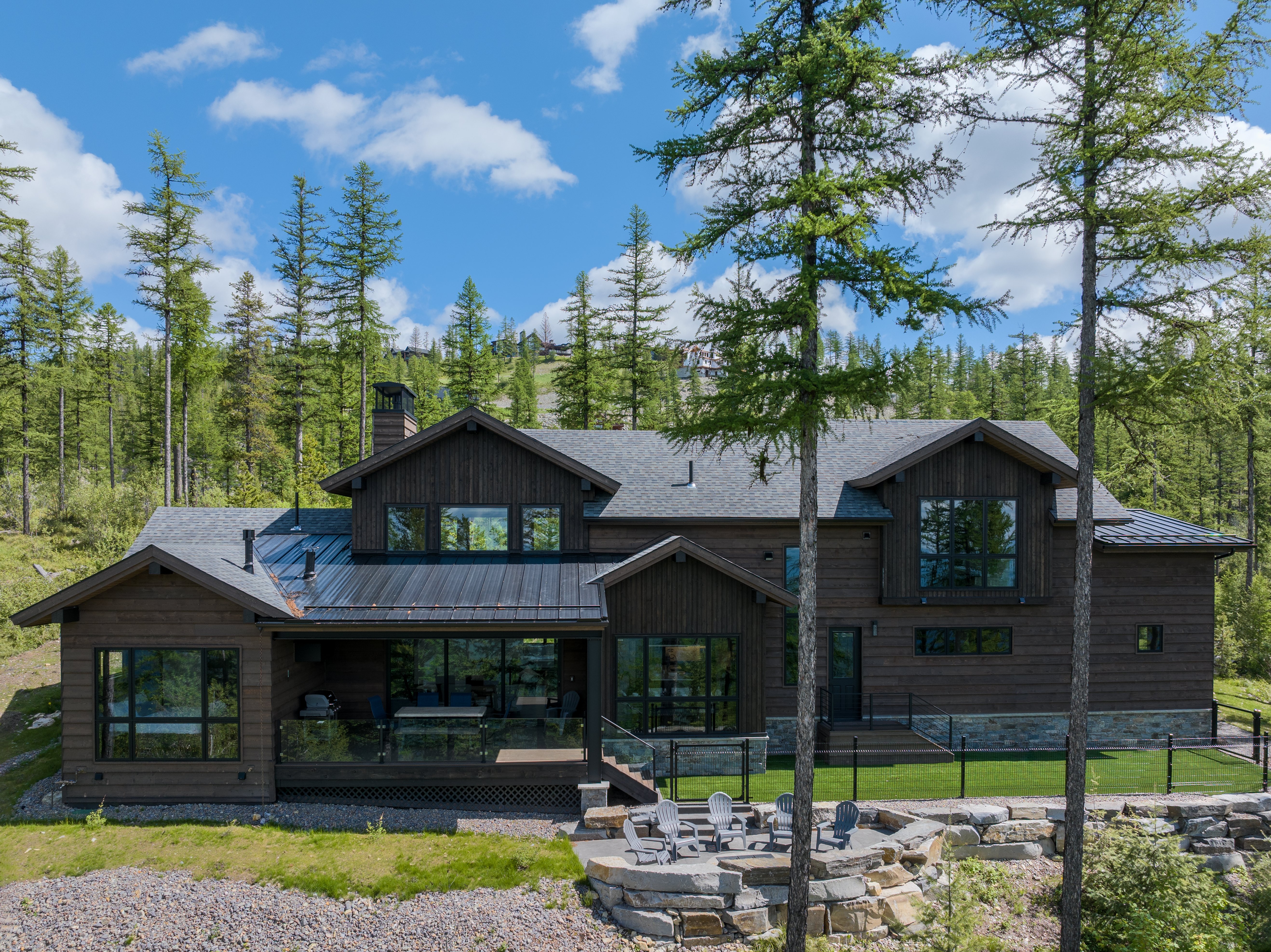 Cottage Gregale Lonepine Whitefish: Luxury 4-Bedroom Ski Chalet with Hot Tub and EV Charger, Flathead County Montana