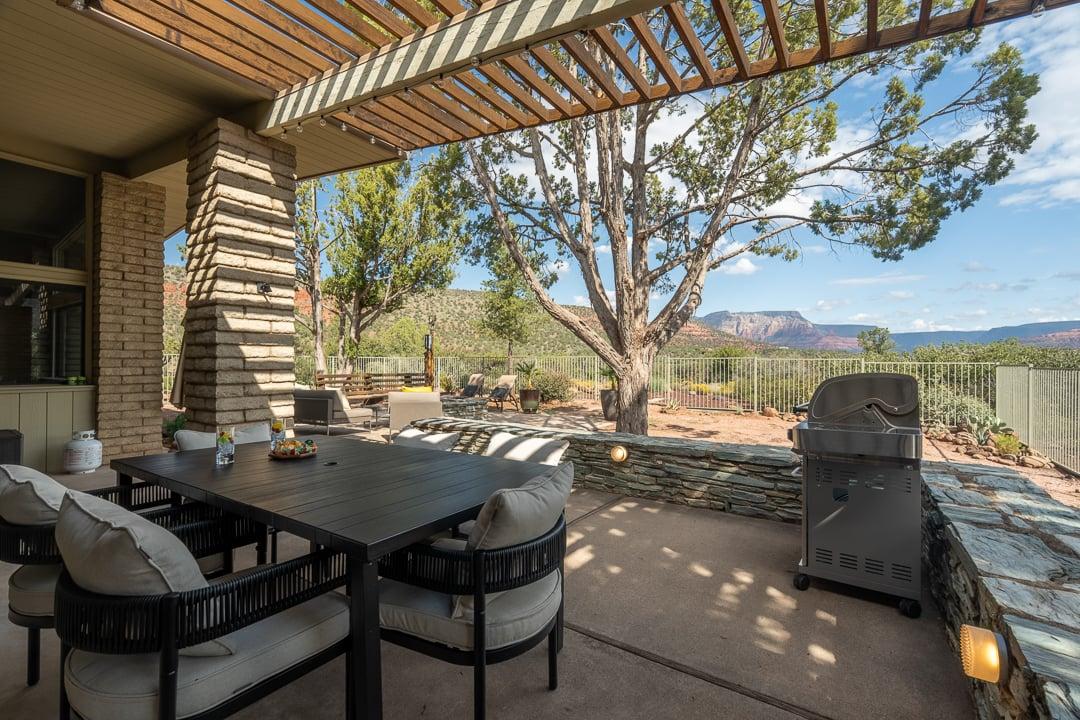 Cottage Helm Chapel Sedona: Luxury 2-Bedroom Villa with Air Conditioning and Private Parking, Sedona
