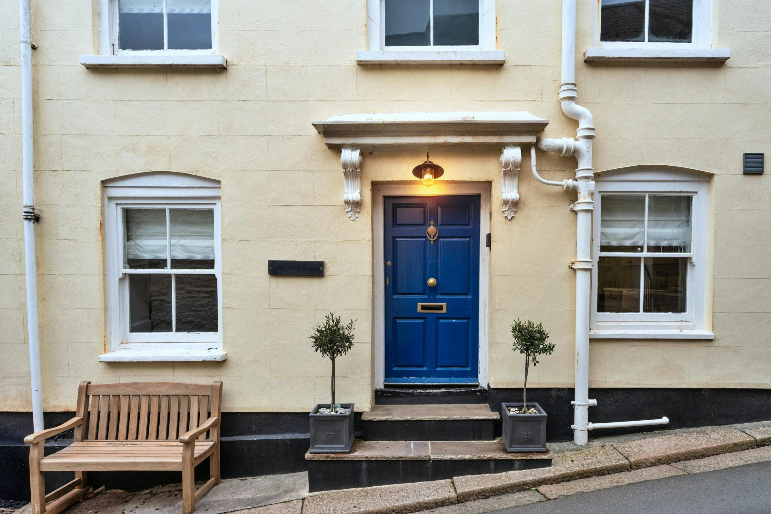 Cottage Helm Fraid Point: Luxury 4-Bedroom Cottage with Sea Views and Spa Near Beach, Cornwall
