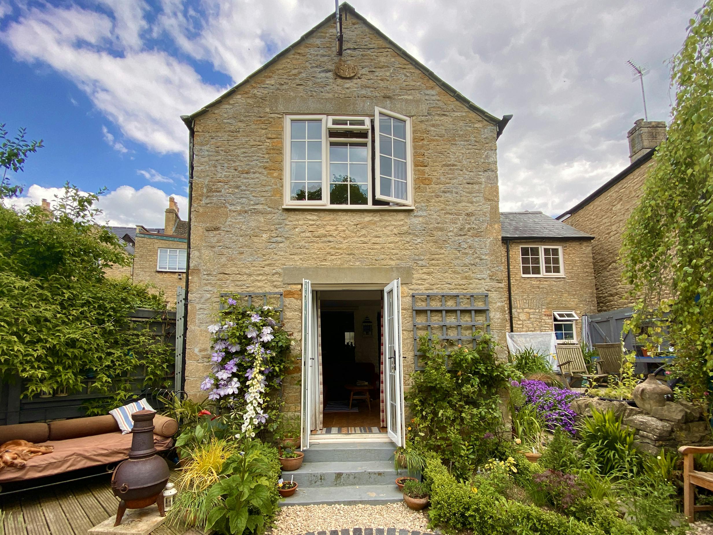 Cottage Helm Frairs Norton 1264649: Charming 3-Bedroom Holiday Cottage with Garden and Parking, Chipping Norton