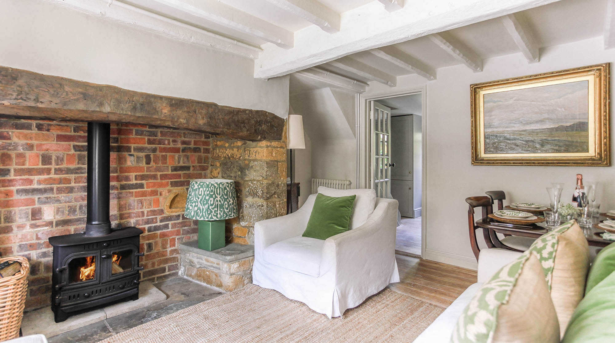 Cottage Helm Frairs Norton: Charming 2-Bedroom Holiday Cottage with Private Parking in Chipping Norton