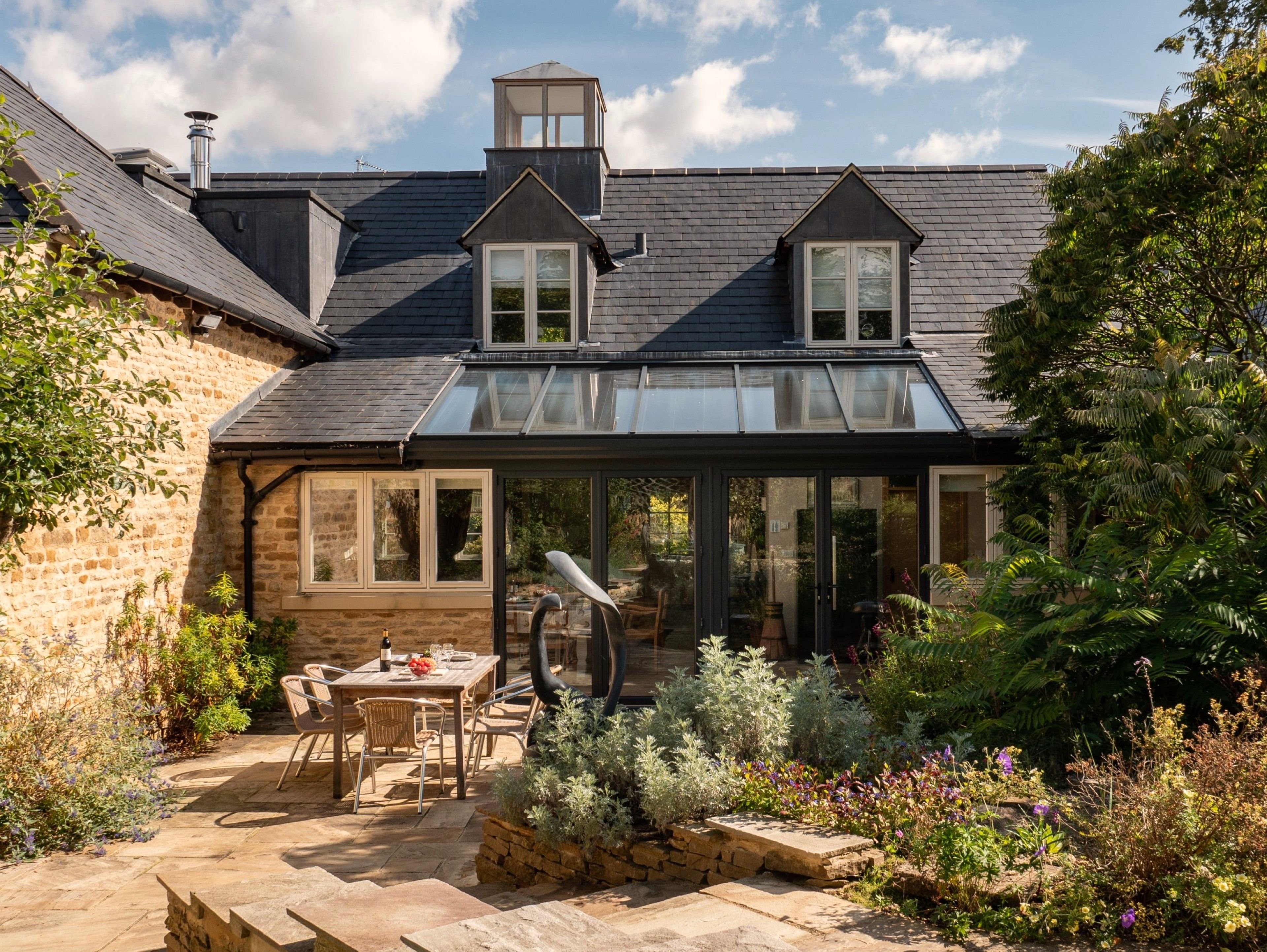 Cottage Helm Frairs Oxfordshire: Luxury 3-Bedroom Cottage with Indoor Pool and Tennis Court in Oxfordshire
