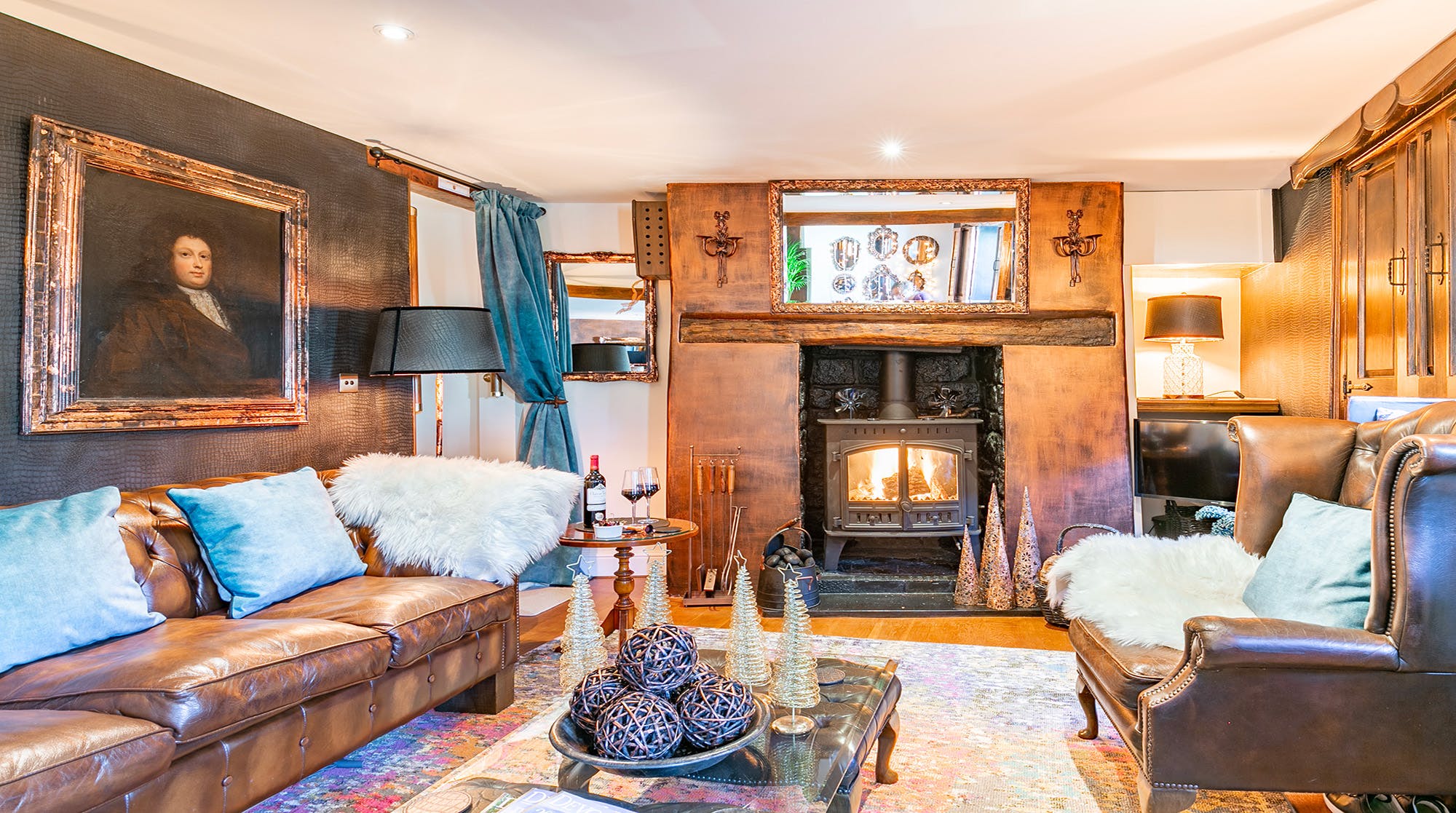 Cottage Helm Fraxe Exeter: Luxury 3-Bedroom Apartment with Hot Tub and Private Parking, Exeter