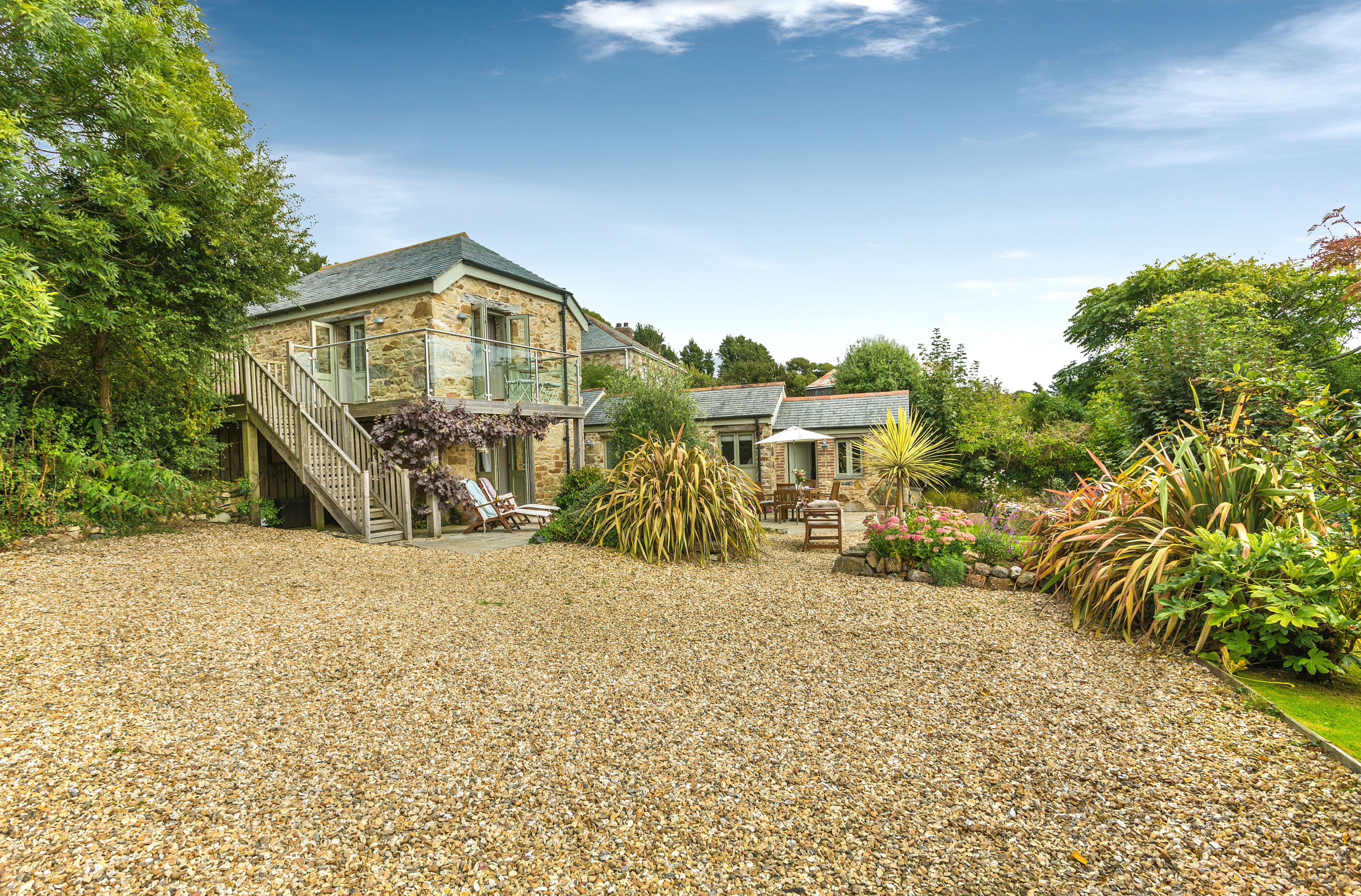 Cottage Helm Hawke Perranporth: Charming 2-Bedroom Holiday Cottage with Sea Views in Perranporth