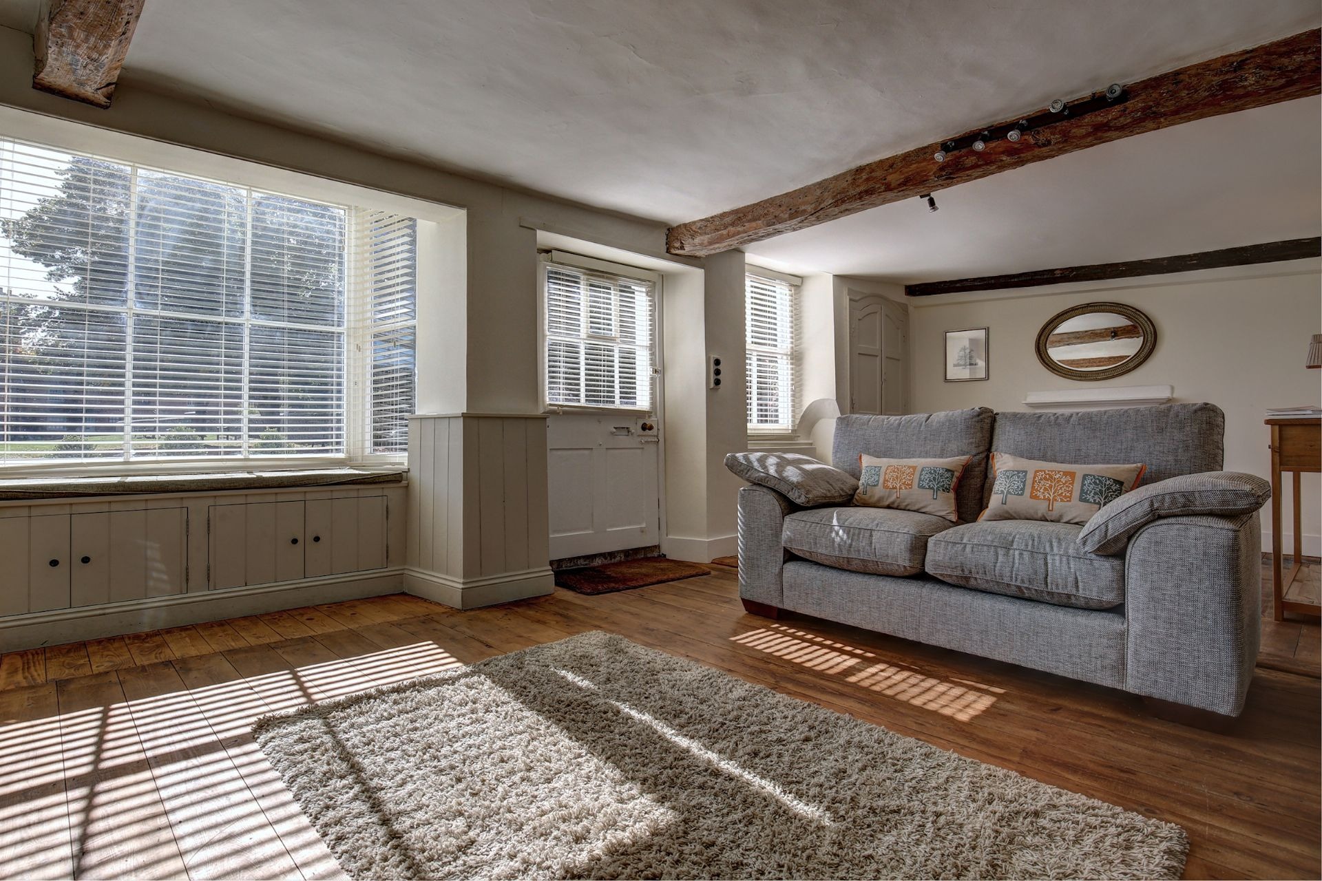 Cottage Helm Hawthorn Burnham Market: Luxury 3-Bedroom Cottage with Sea View and Private Parking, Burnham Market