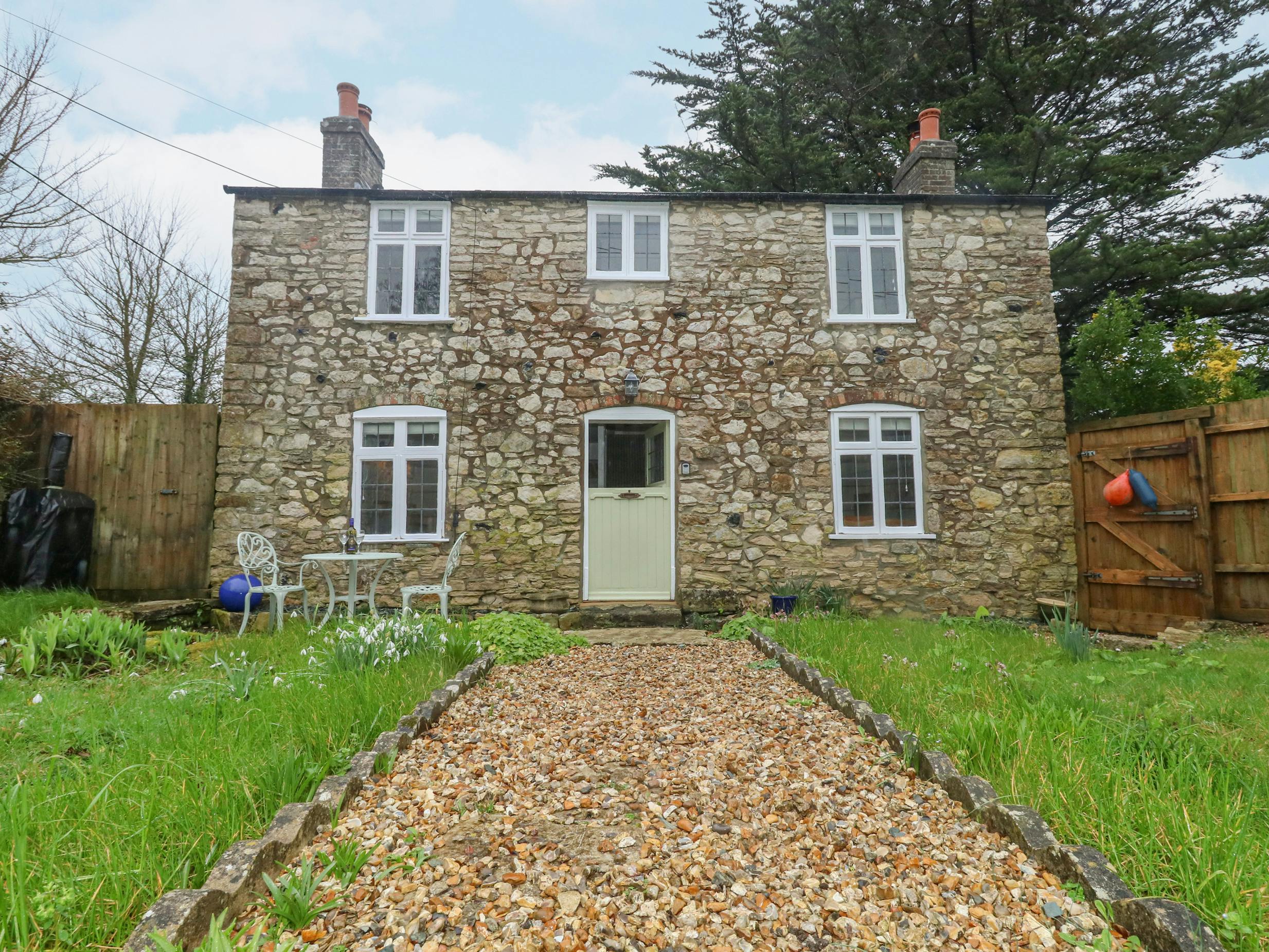 Cottage Helm Hawthorn Osmington: Charming 3-Bedroom Holiday Cottage with Private Parking Near Beach, Weymouth