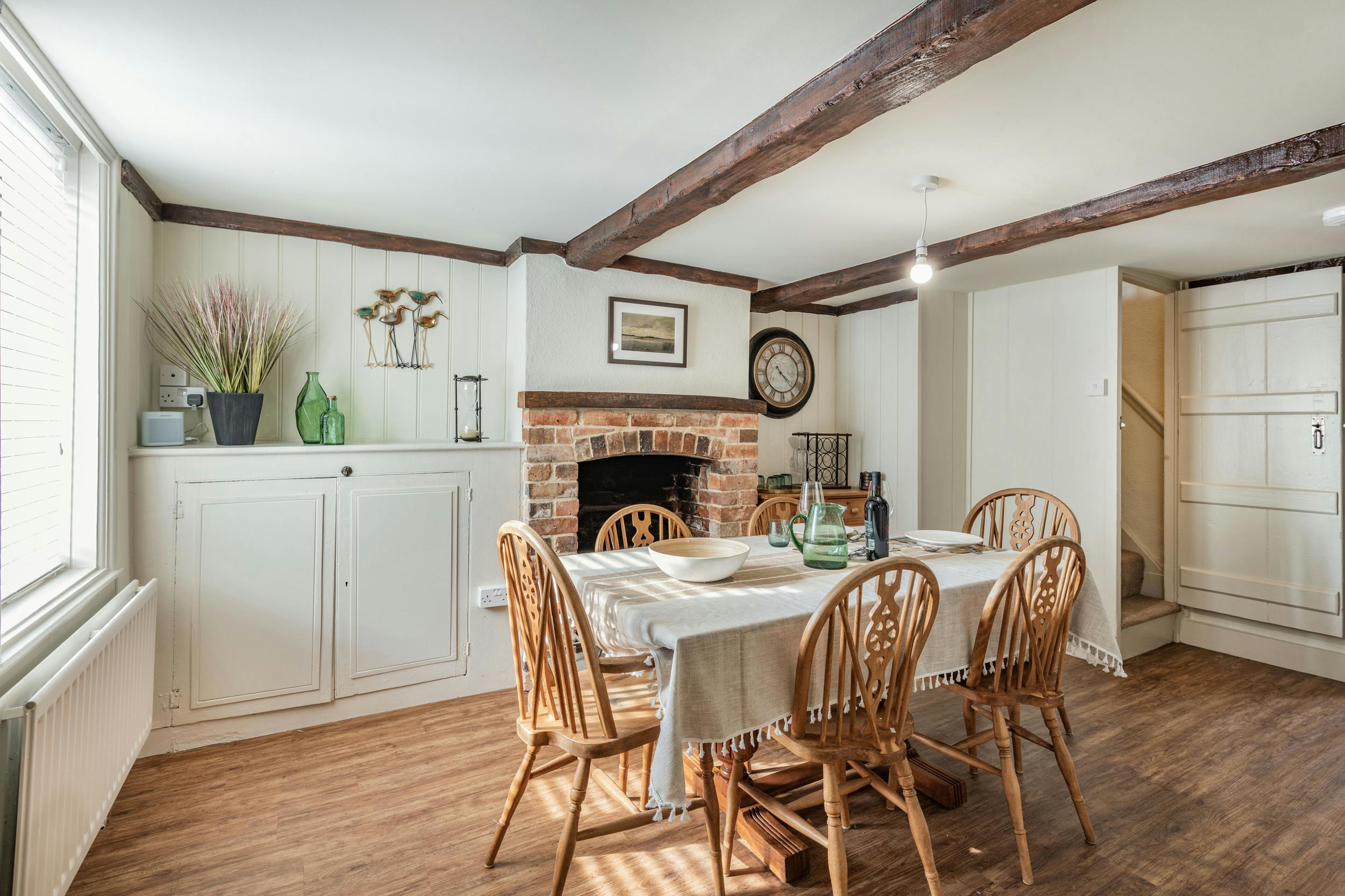 Cottage Helm Heather Stanpit Christchurch: Charming 1-Bedroom Holiday Cottage with Seaview and Fireplace, Christchurch Dorset