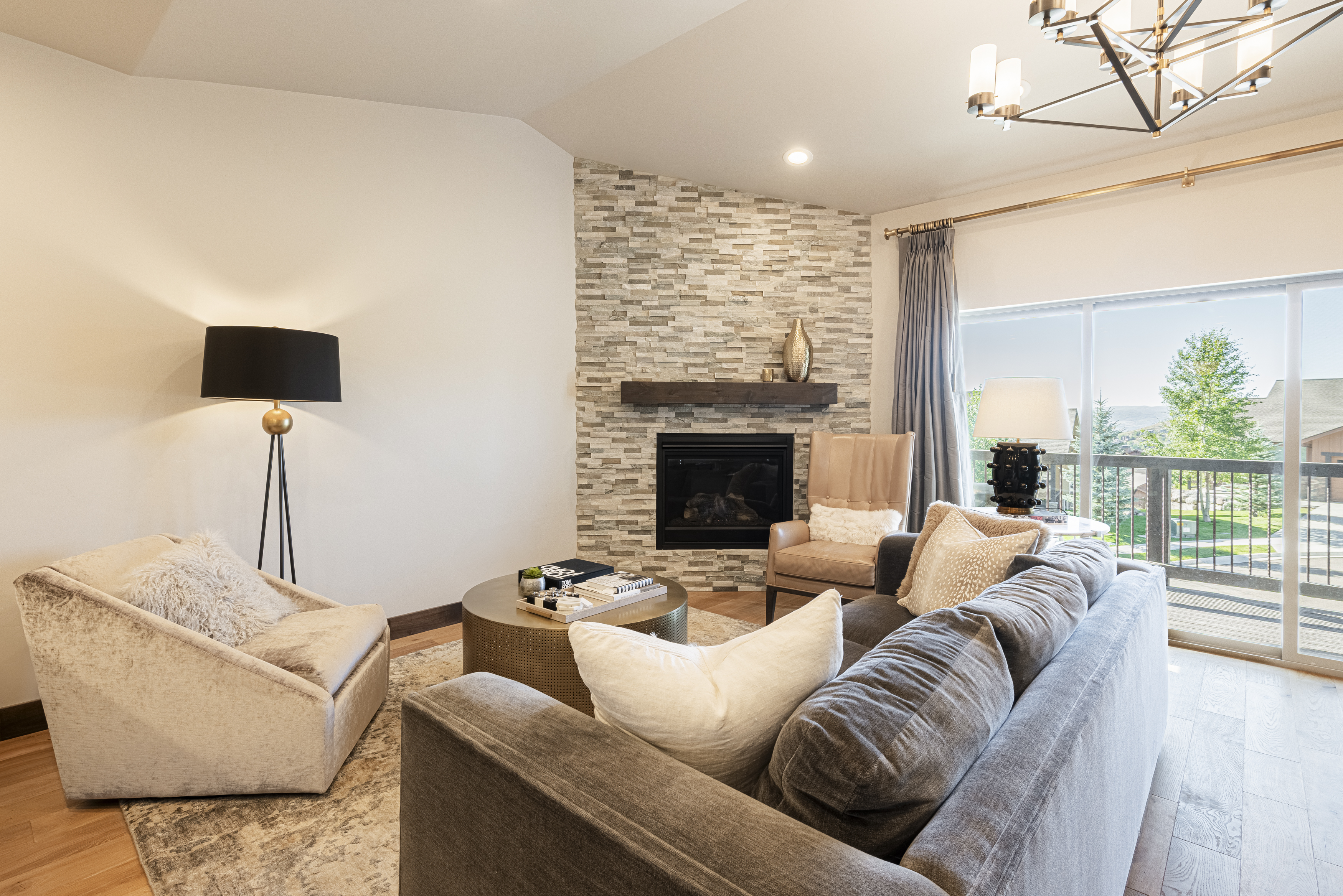 Cottage Helm Larice Heber: Ski Chalet Rental with Hot Tub and Fireplace, 4 Bedrooms, Wasatch County