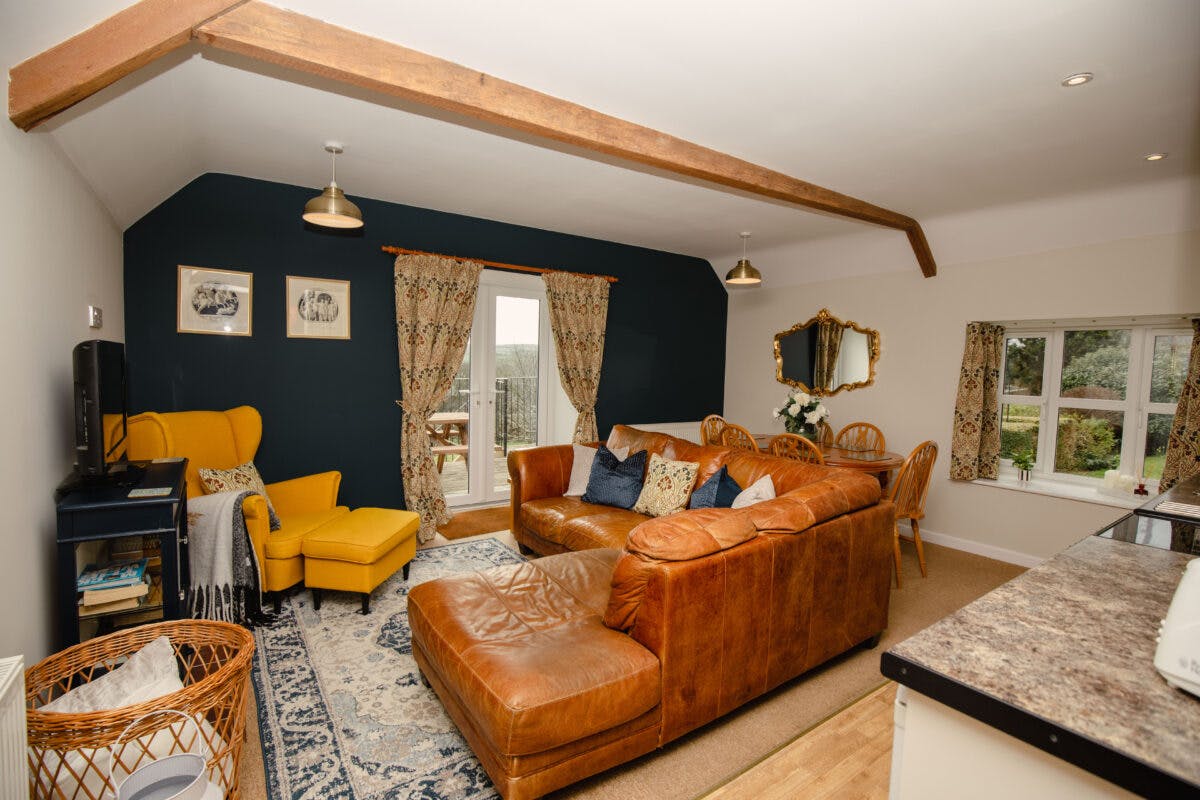Cottage Helm Rowan Bridport: Charming 3-Bedroom Holiday Cottage with Countryside Views, Bridport