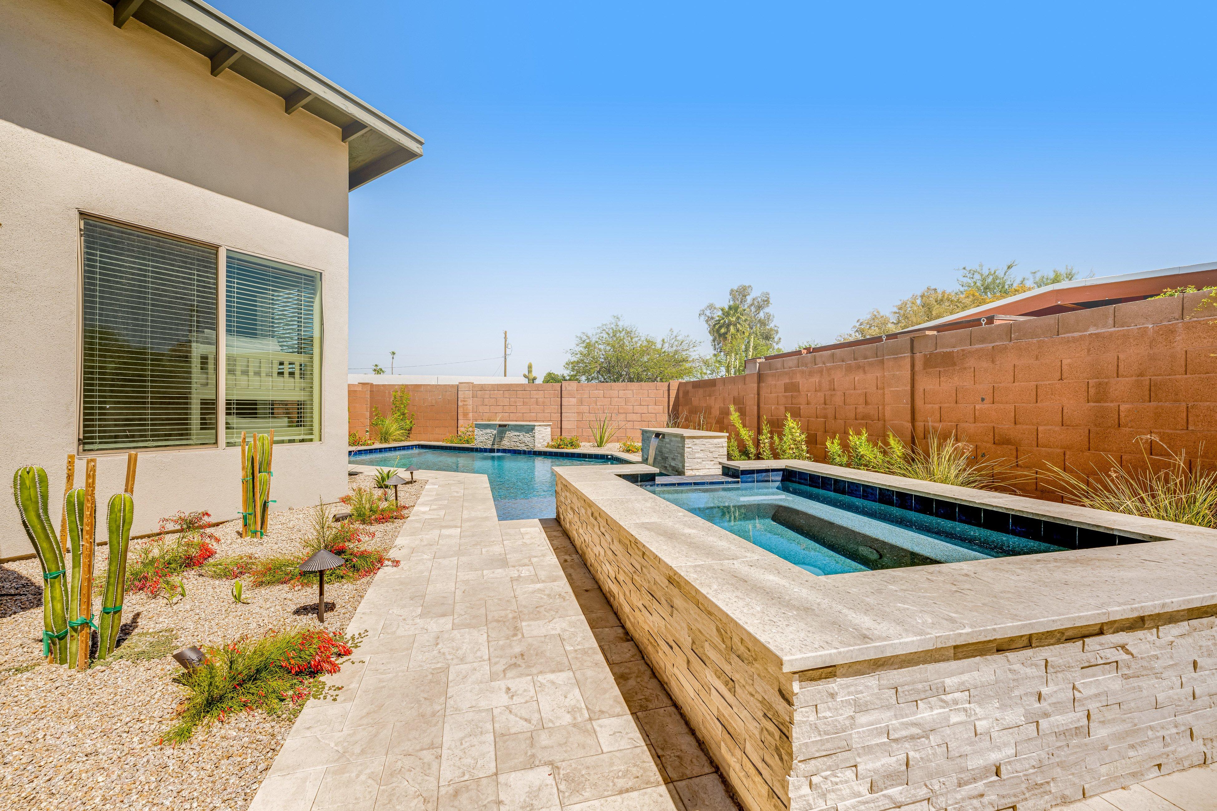 Cottage Safran McDowell Phoenix: Luxury 4-Bedroom Cottage with Private Pool and Spa, Scottsdale