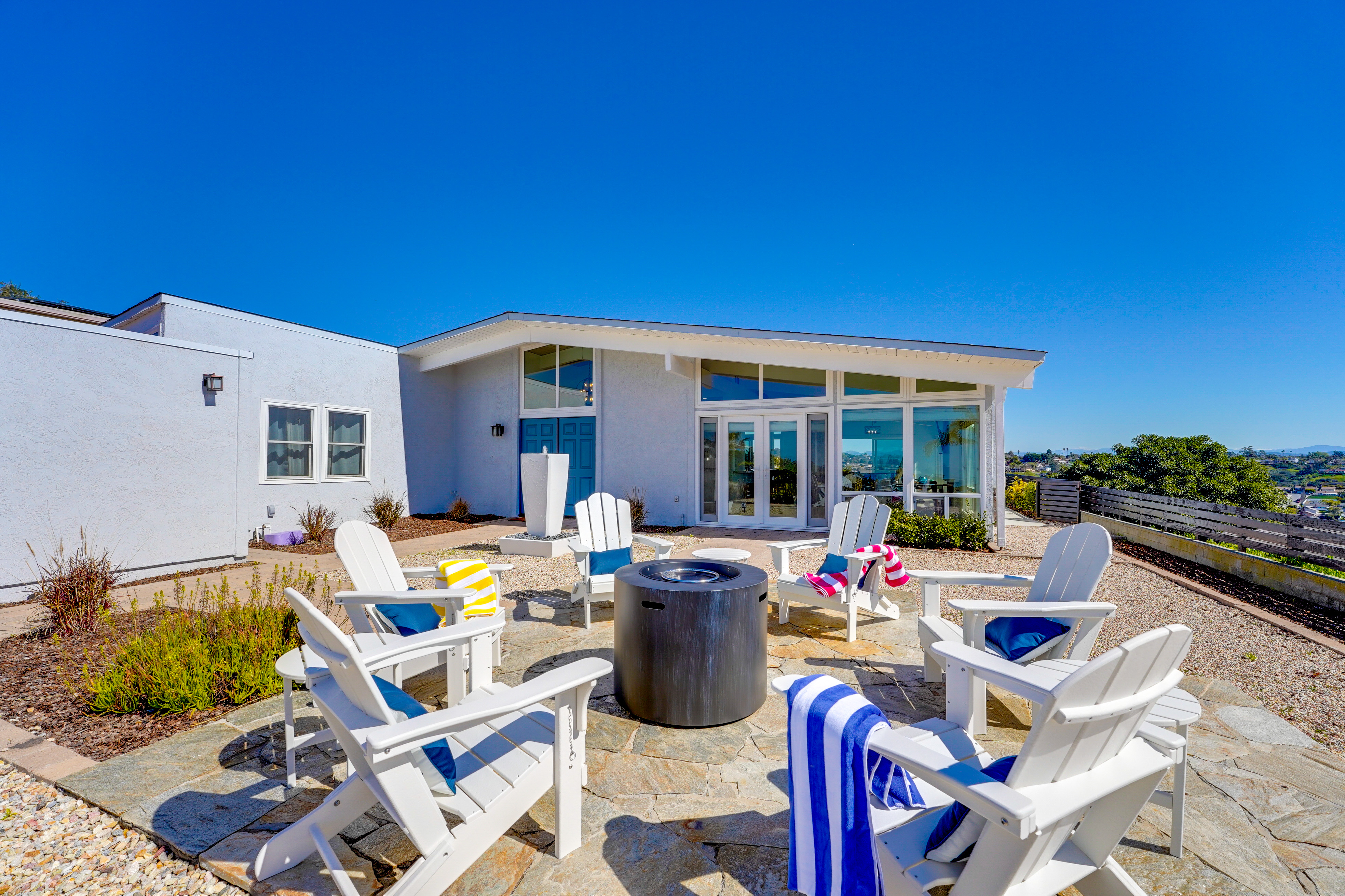Cottage Zephyr La Jolla San Diego: Luxury 4-Bedroom Villa with Sea Views and Spa Near San Diego Bay