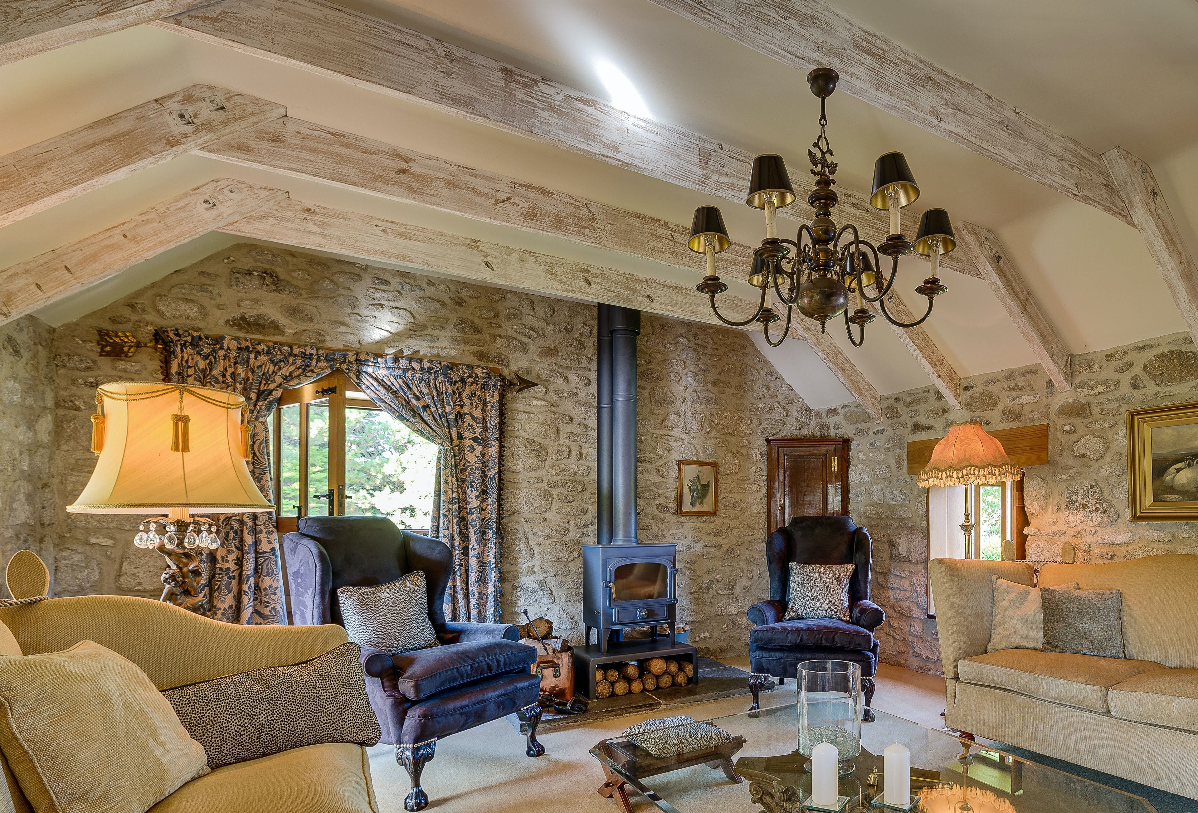 Cottage Zephyr Loe Bar Porthleven: Luxury 2-Bedroom Cottage with Countryside Views and Beach Nearby, Porthleven