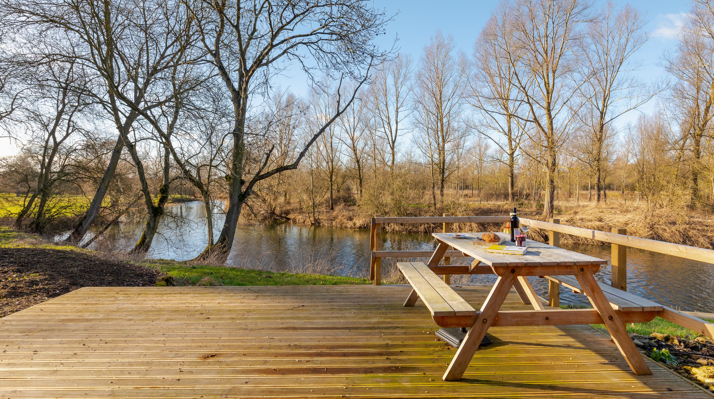 Cottage Zephyr Turvey Bedford: Charming 3-Bedroom Holiday Cottage with Hot Tub and Countryside Views, Bedford