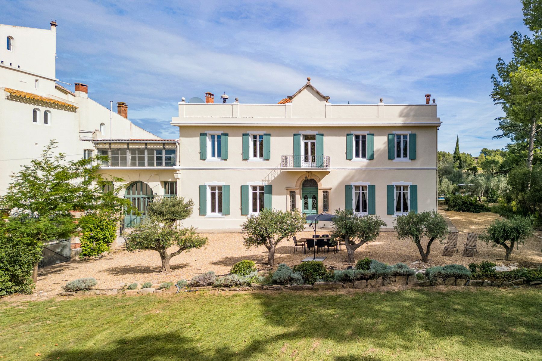 Domaine Lavande Pouzols Azille: 5 Bedroom Estate with Private Pool and Spa in Languedoc Wine