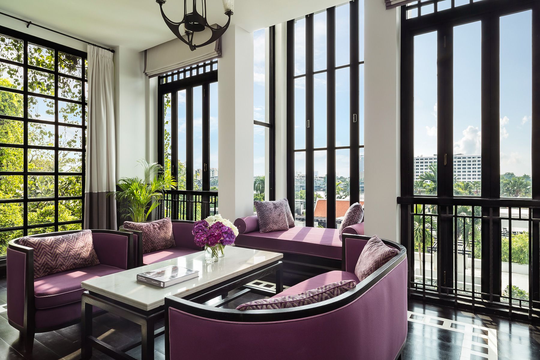 บ้าน จันทรา Dusit Bangkok: 1-Bedroom River View Suite with Spa and Concierge in Bangkok