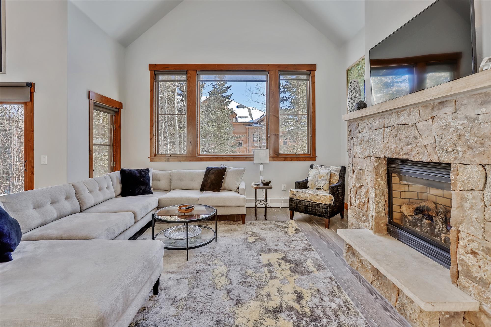 House Boreas Wellington Breckenridge: Luxury 3-Bedroom Ski Chalet with Hot Tub and Pool, Breckenridge