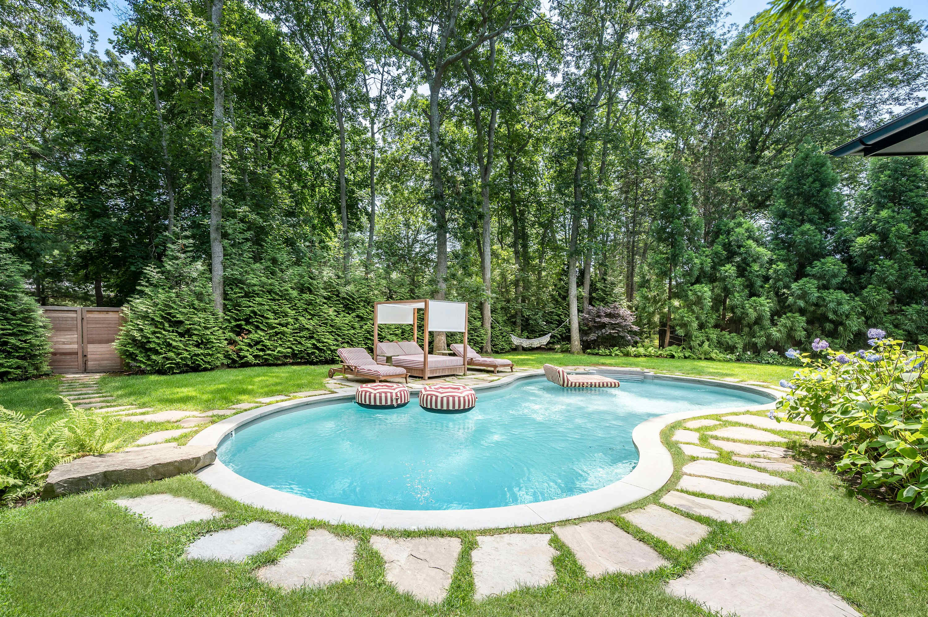 House Chrysos Barnes Amagansett: Luxury 4-Bedroom House with Private Pool and Sea Views, Amagansett