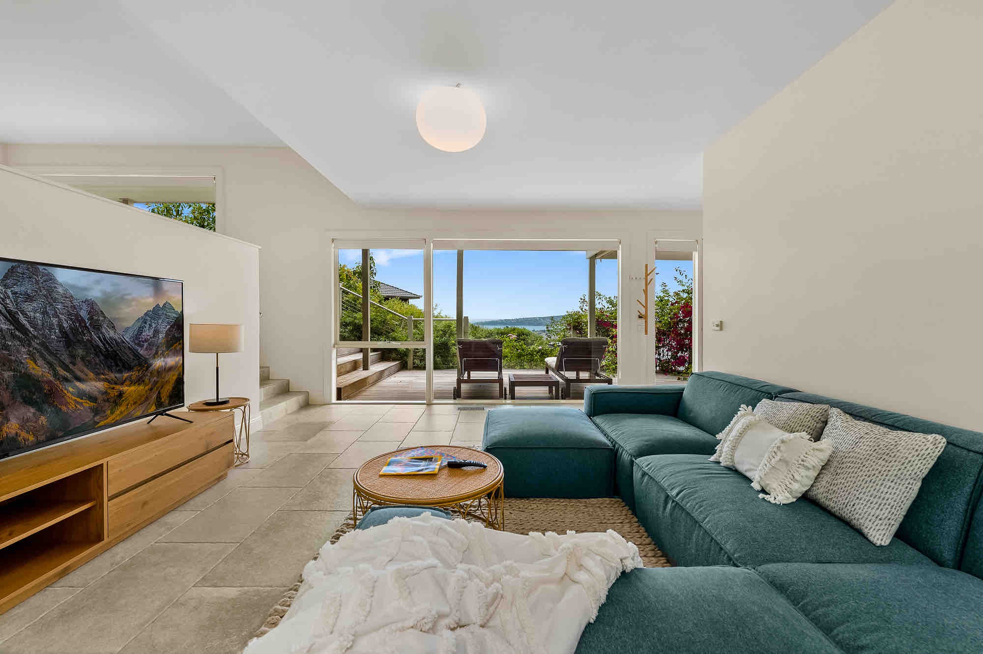 House Chrysos Dromana Victoria: Luxury 3-Bedroom House with Sea Views and EV Charger, Victoria Australia