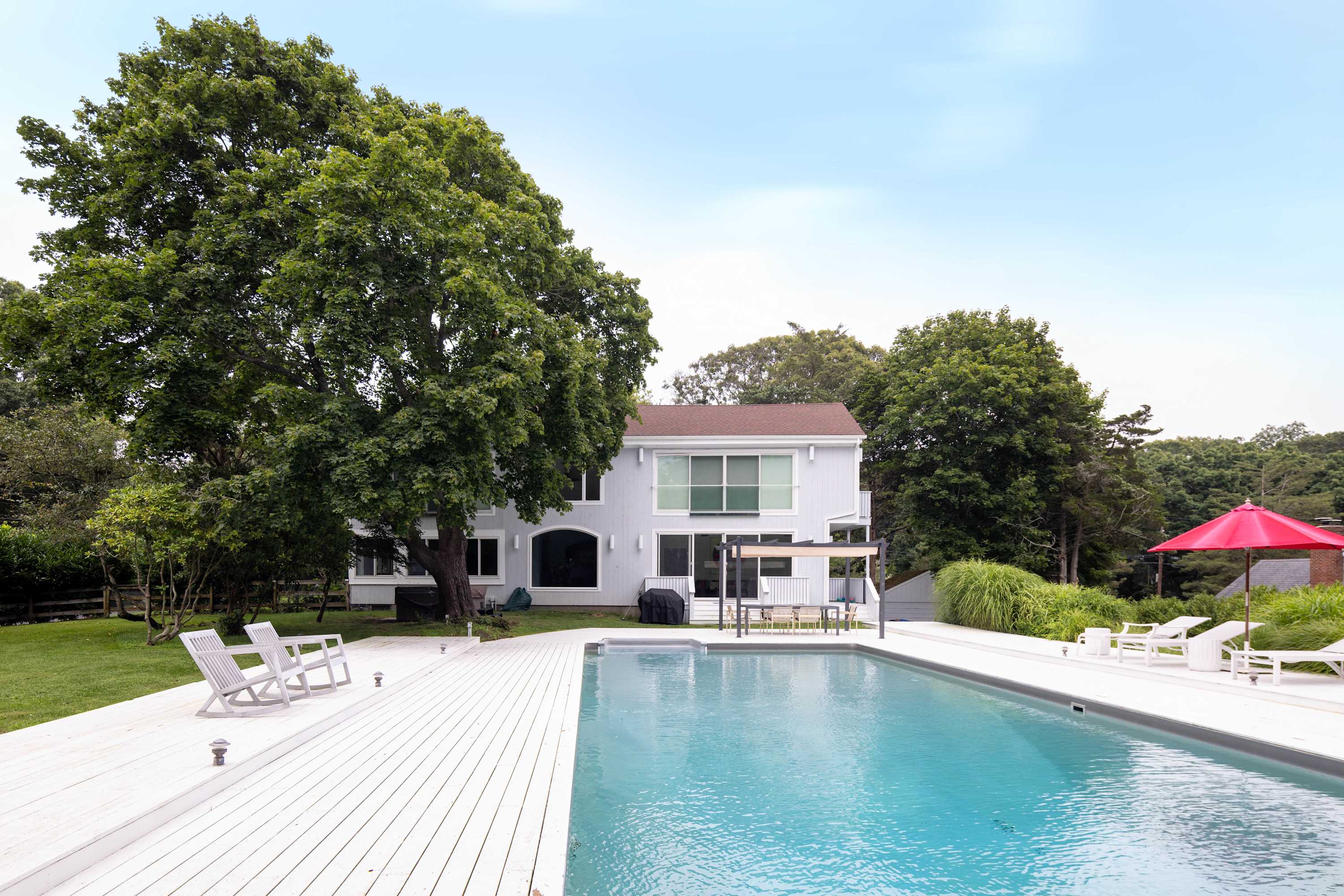 House Chrysos Georgica East Hampton: Luxury 6-Bedroom Villa with Pool, Hot Tub and Sea Views, East Hampton North